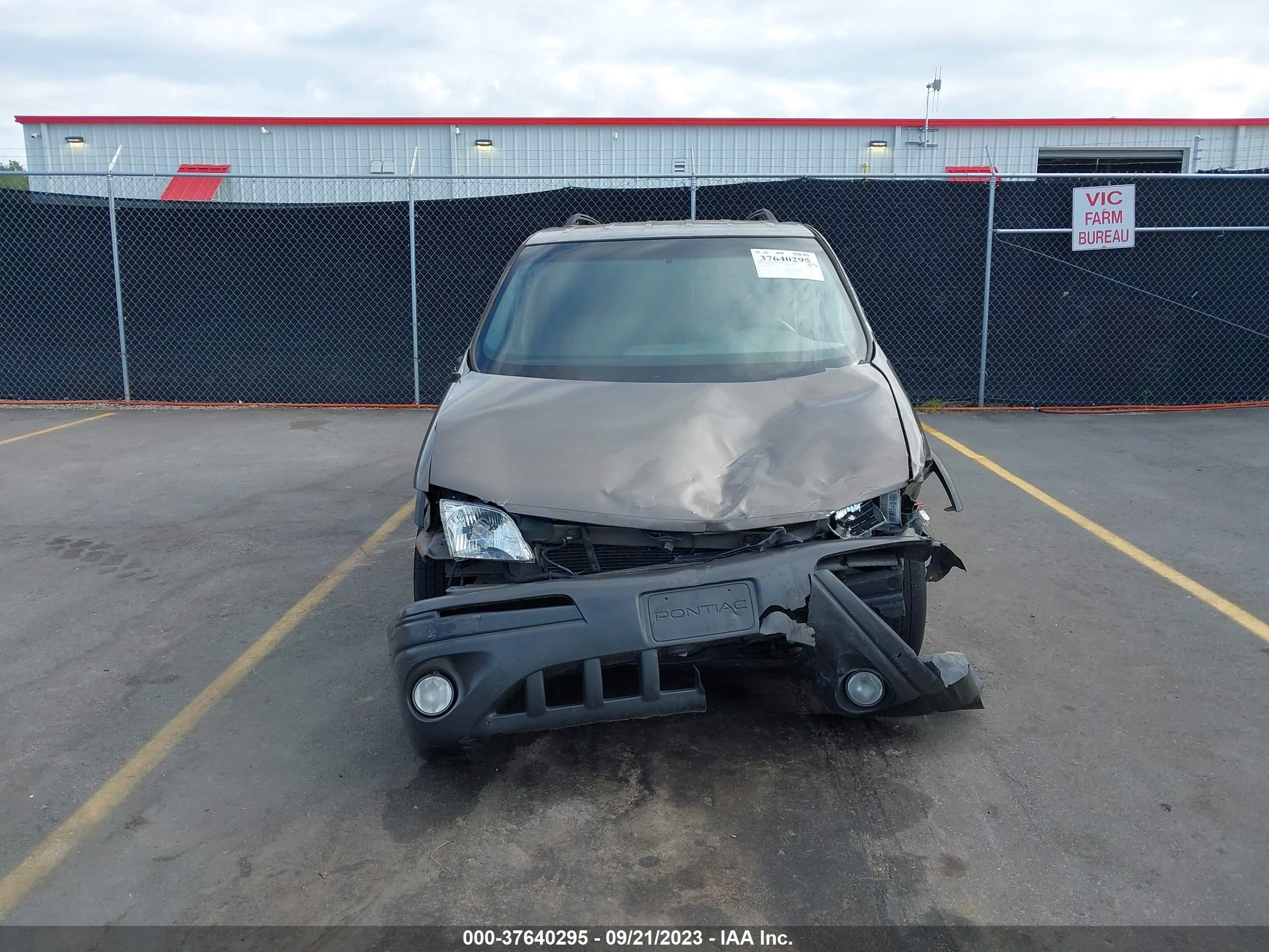 Photo 11 VIN: 1GMDX03E24D220450 - PONTIAC MONTANA 