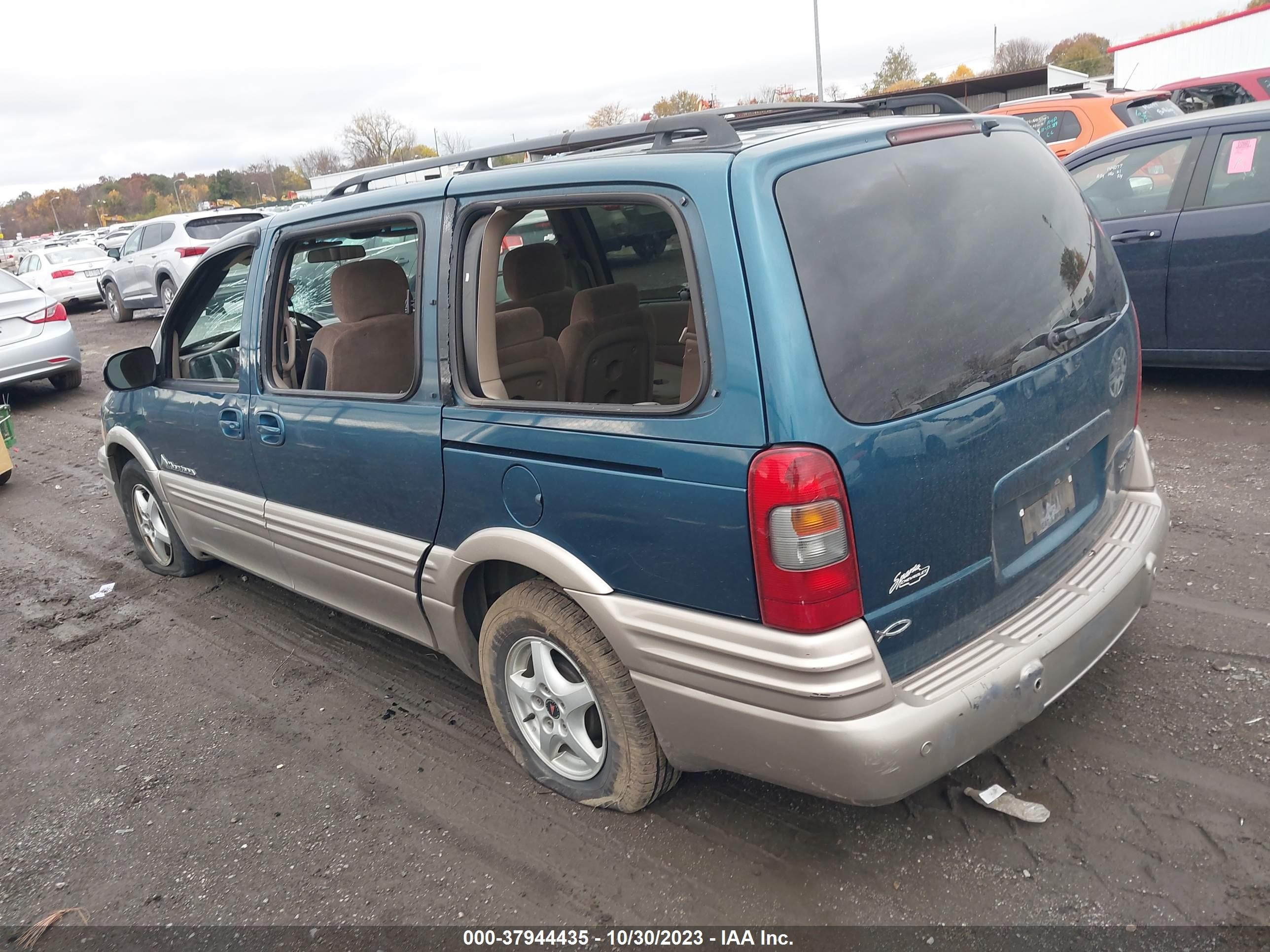 Photo 2 VIN: 1GMDX03E33D275908 - PONTIAC MONTANA 