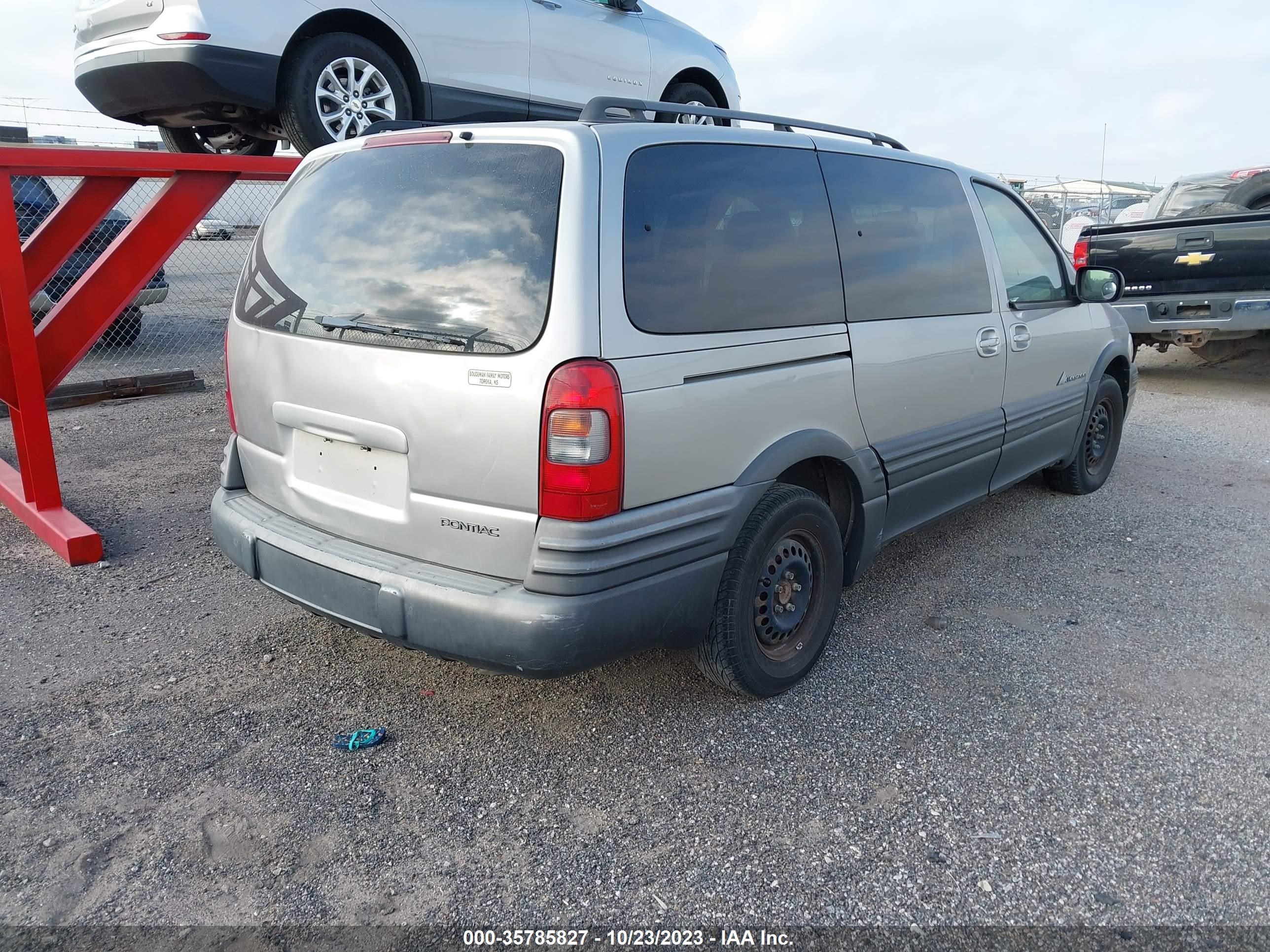 Photo 3 VIN: 1GMDX03E34D240318 - PONTIAC MONTANA 