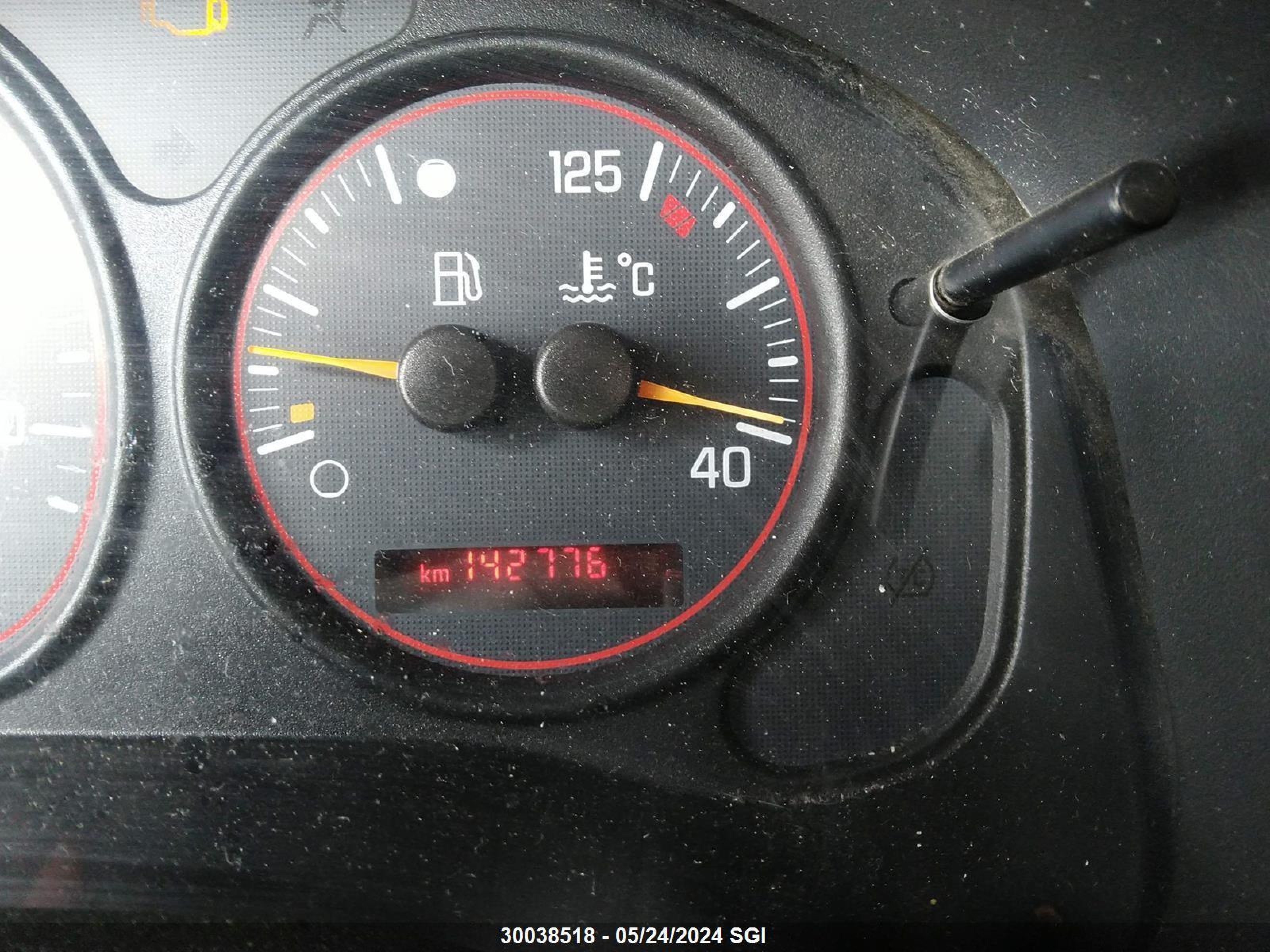 Photo 14 VIN: 1GMDX03E44D176547 - PONTIAC MONTANA 