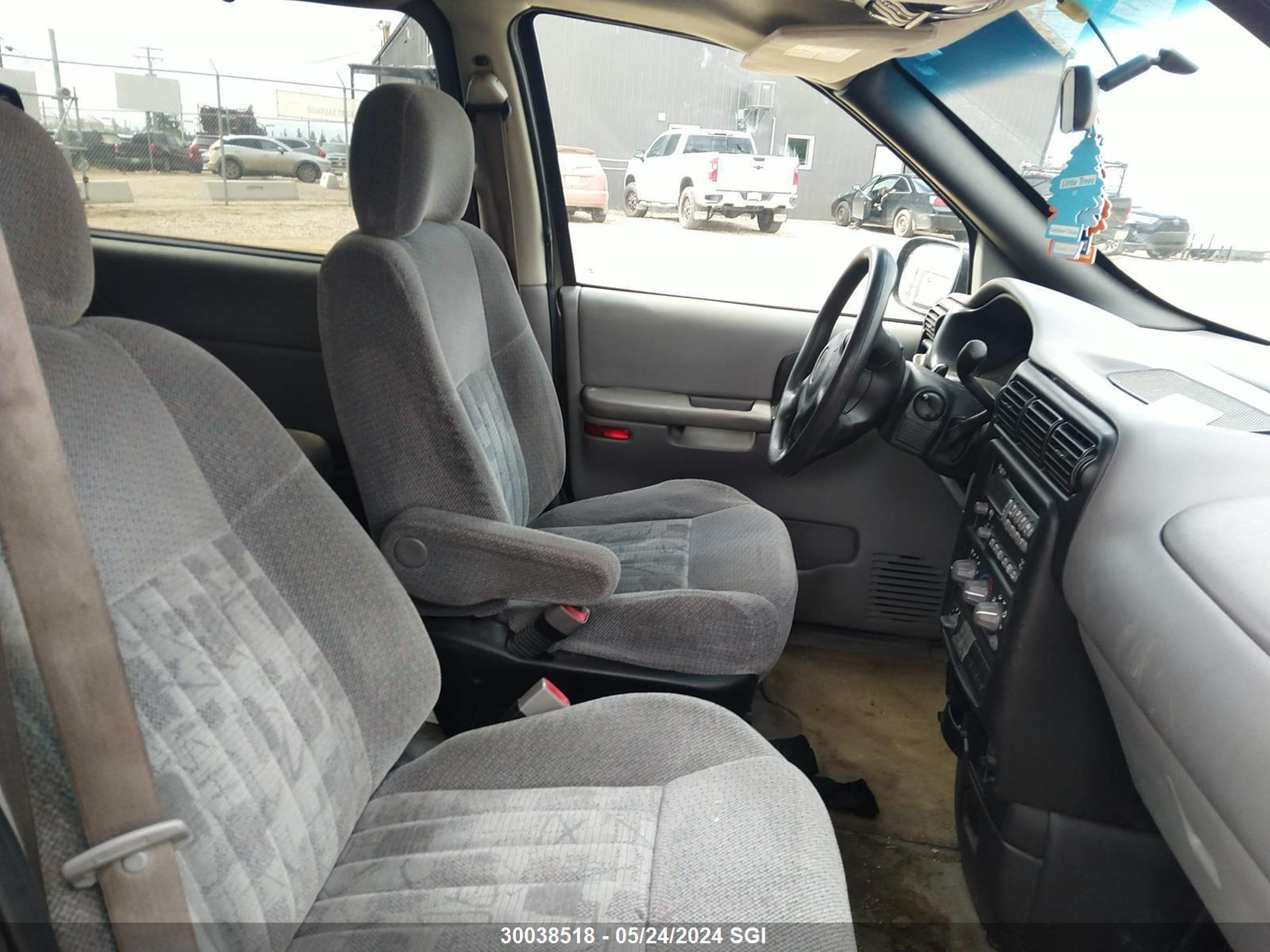 Photo 4 VIN: 1GMDX03E44D176547 - PONTIAC MONTANA 