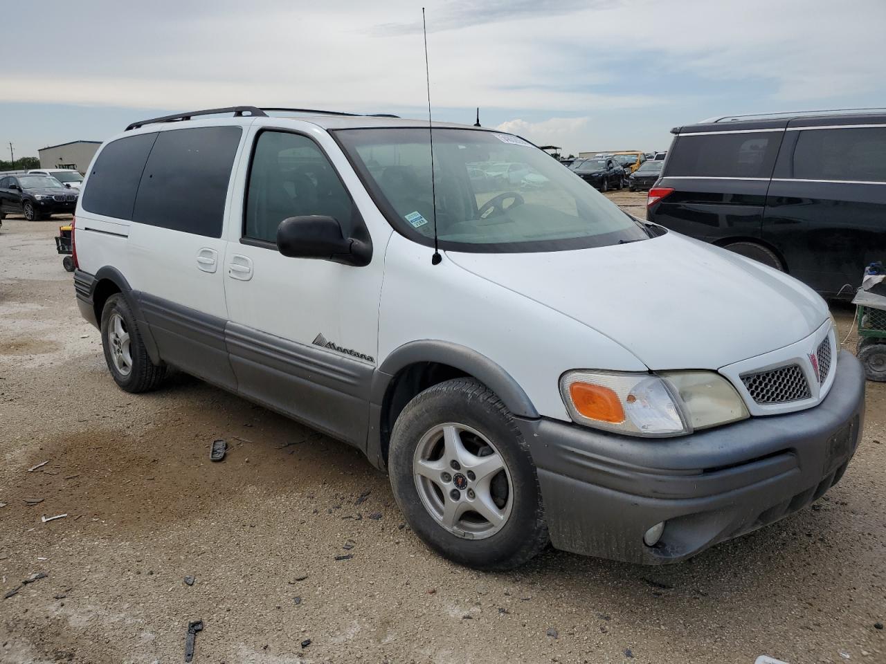 Photo 3 VIN: 1GMDX03E52D225347 - PONTIAC MONTANA 