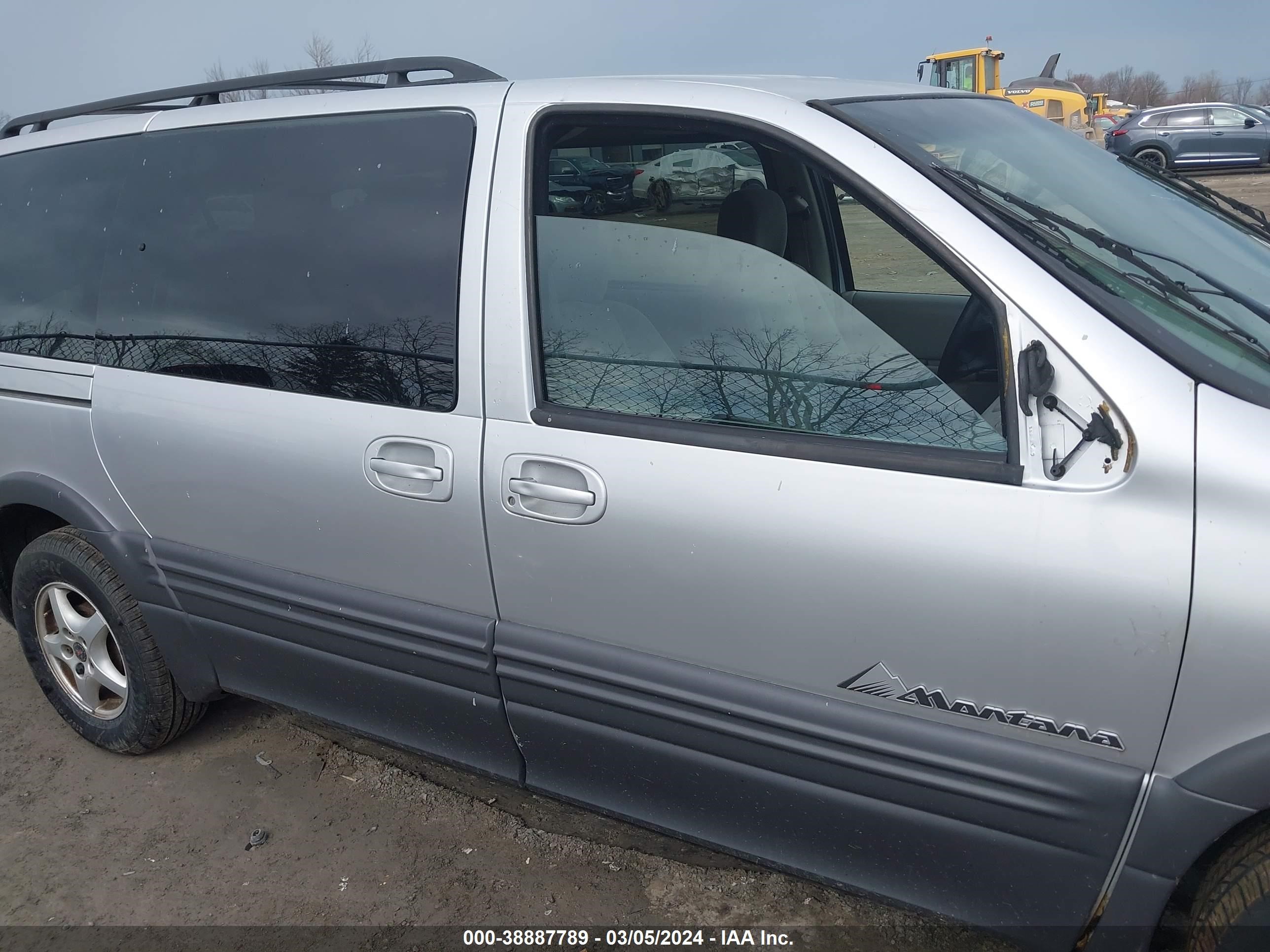 Photo 11 VIN: 1GMDX03E53D106408 - PONTIAC MONTANA 