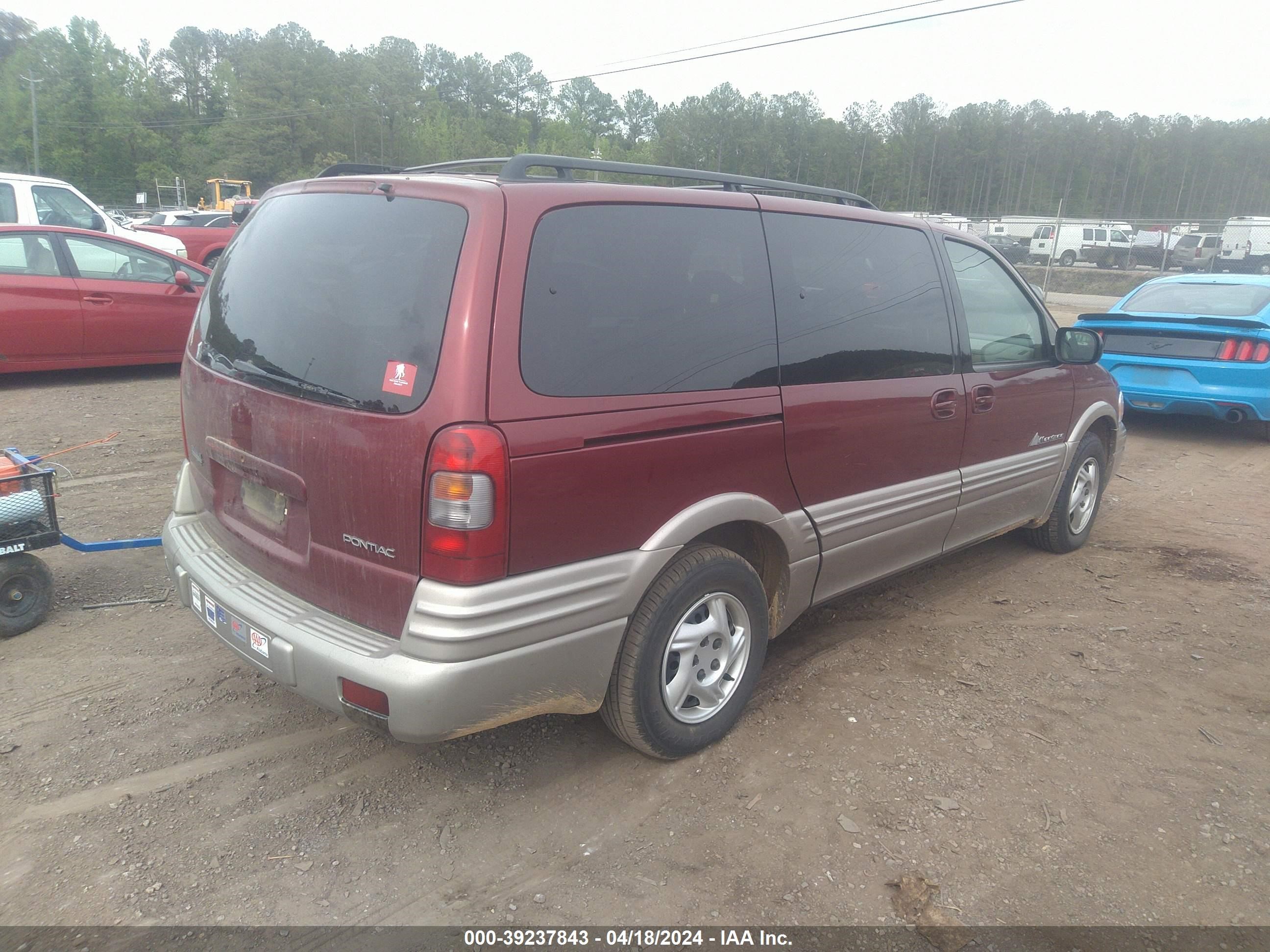 Photo 3 VIN: 1GMDX03E5XD330199 - PONTIAC MONTANA 