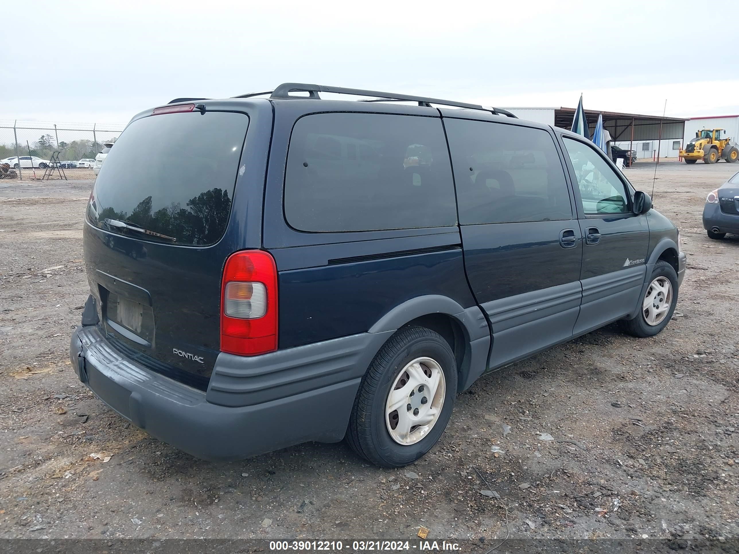 Photo 3 VIN: 1GMDX03E72D249133 - PONTIAC MONTANA 