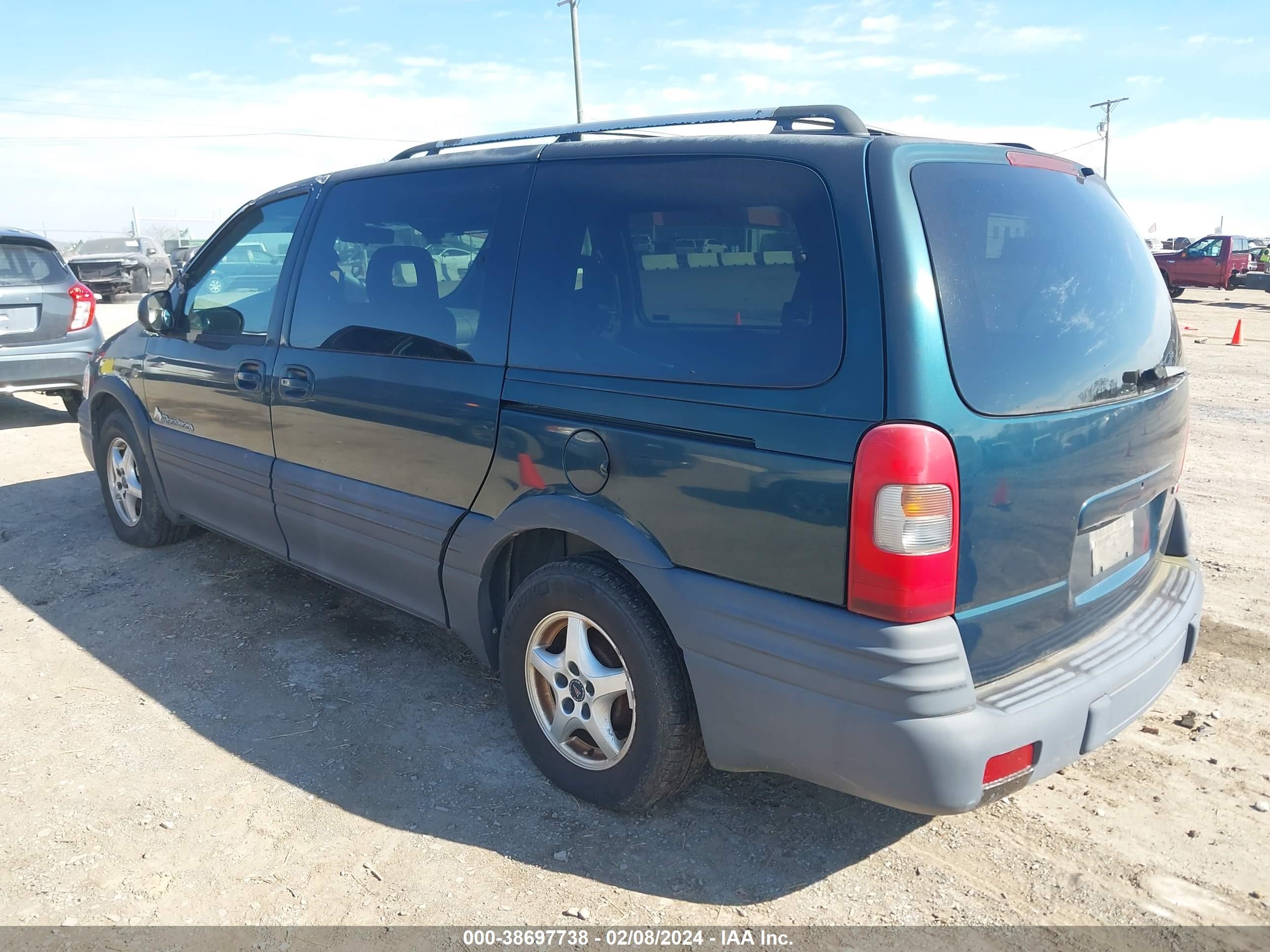 Photo 2 VIN: 1GMDX03E9YD225232 - PONTIAC MONTANA 