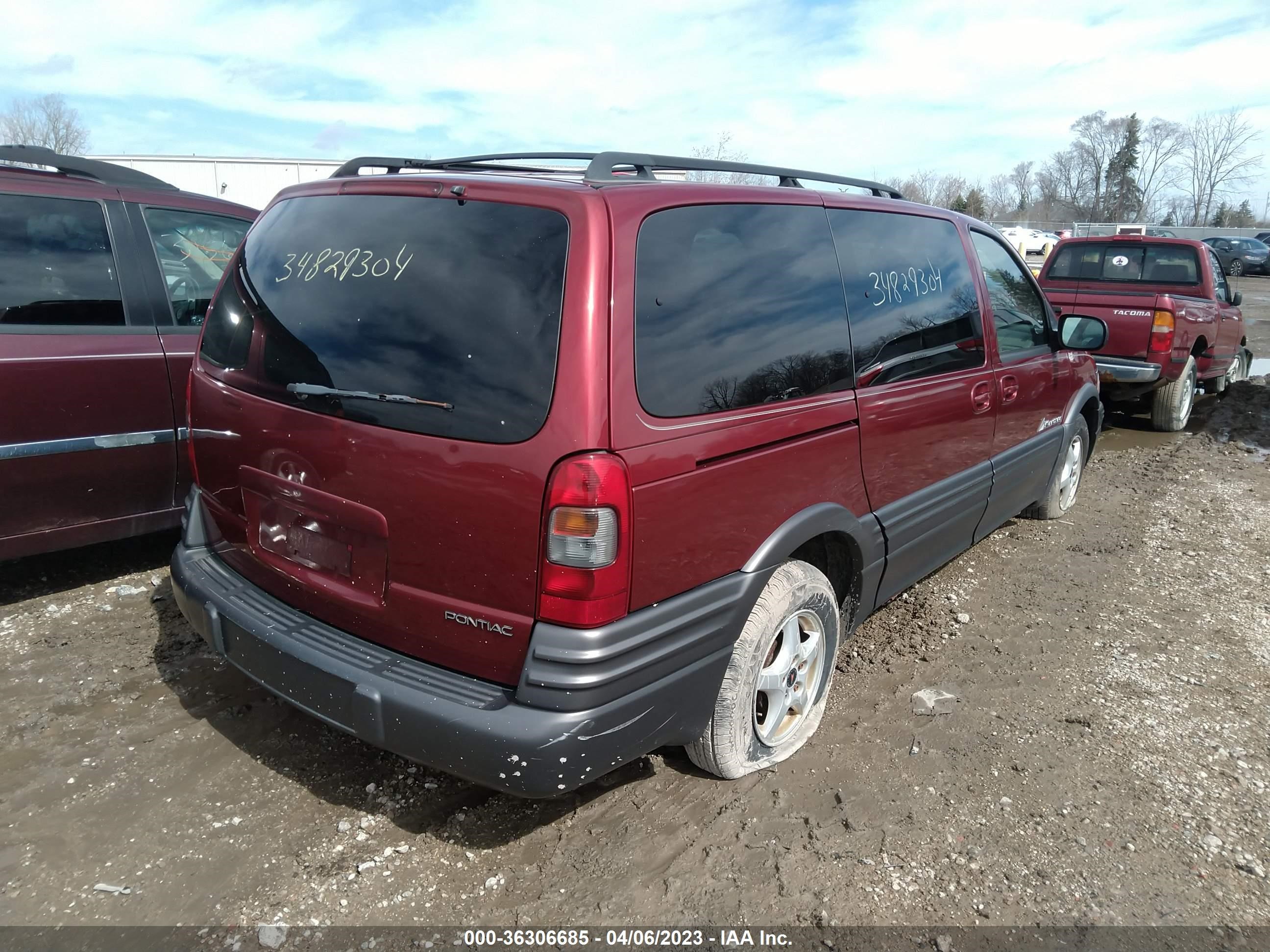 Photo 3 VIN: 1GMDX13E33D131846 - PONTIAC MONTANA 