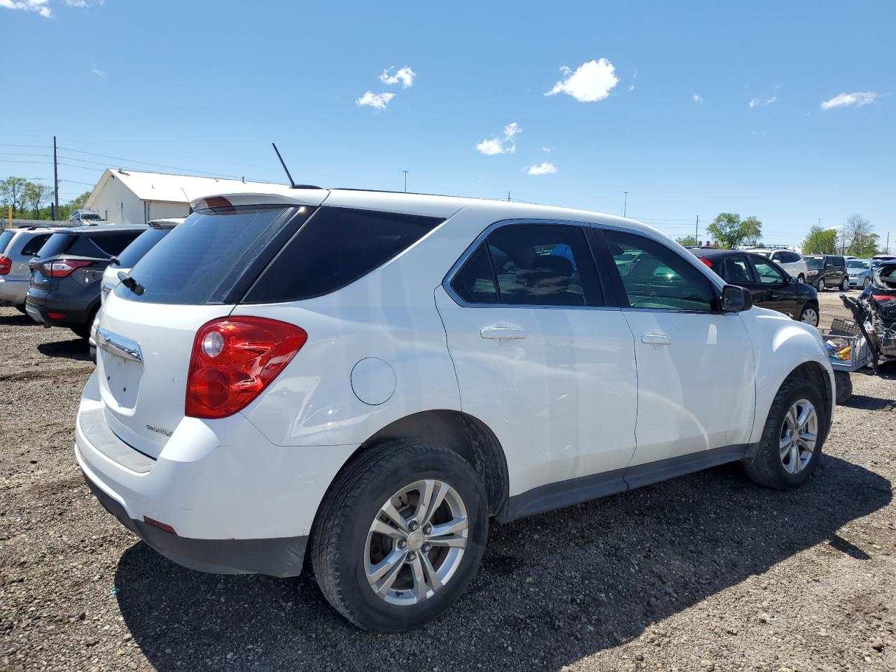 Photo 2 VIN: 1GNALAEK1FZ103824 - CHEVROLET EQUINOX 