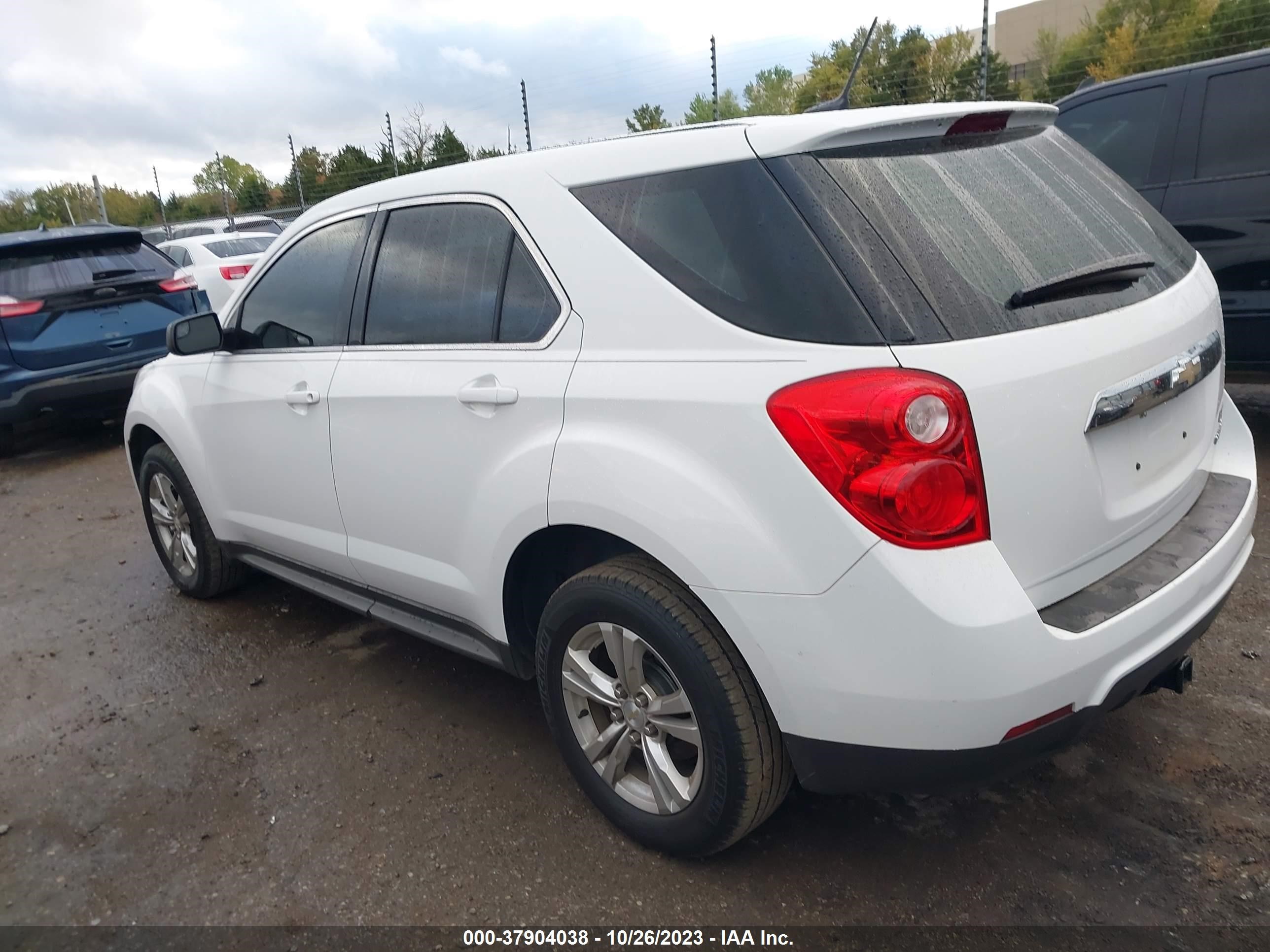 Photo 2 VIN: 1GNALAEK2EZ105225 - CHEVROLET EQUINOX 