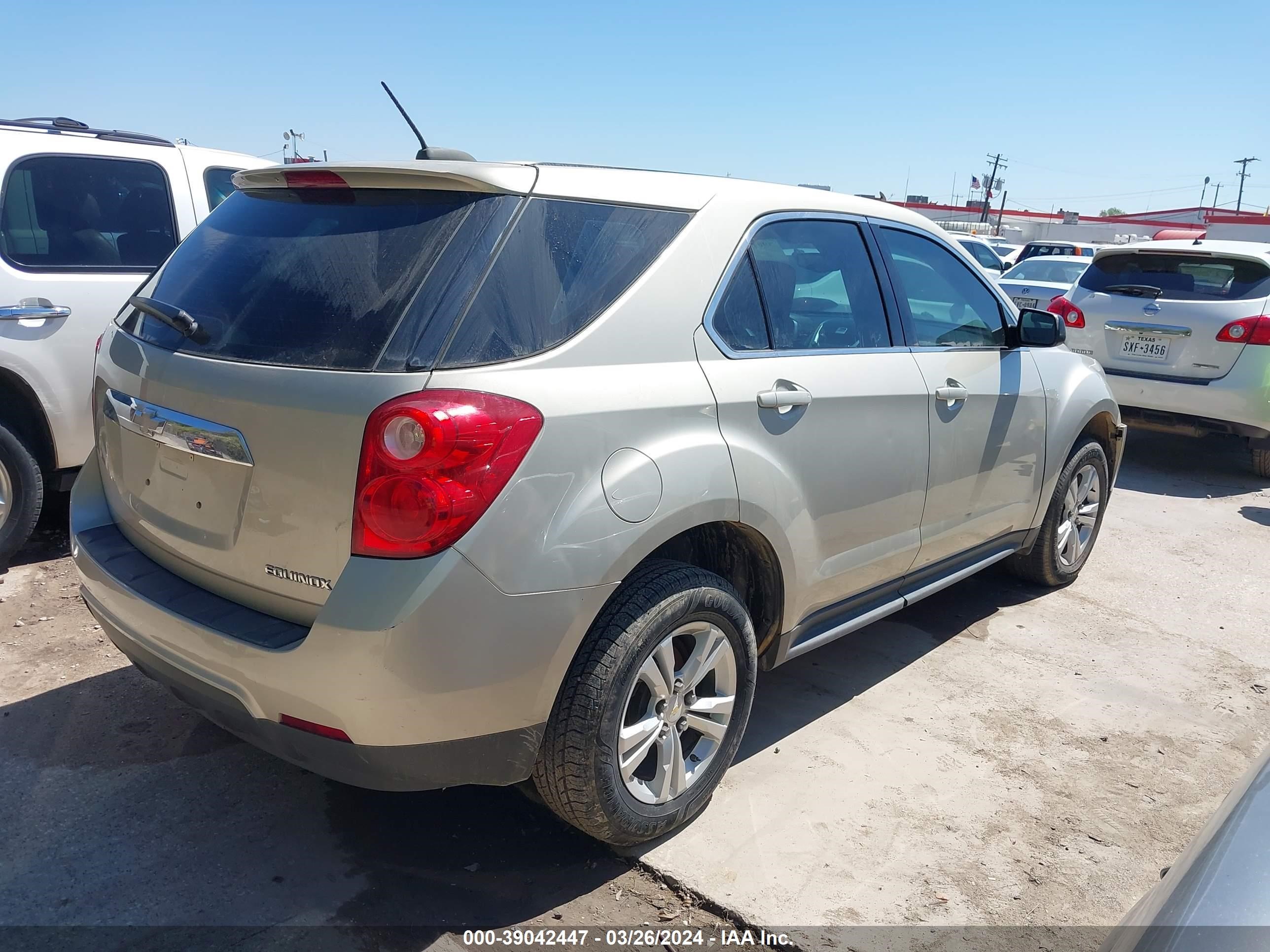 Photo 3 VIN: 1GNALAEK4FZ101128 - CHEVROLET EQUINOX 