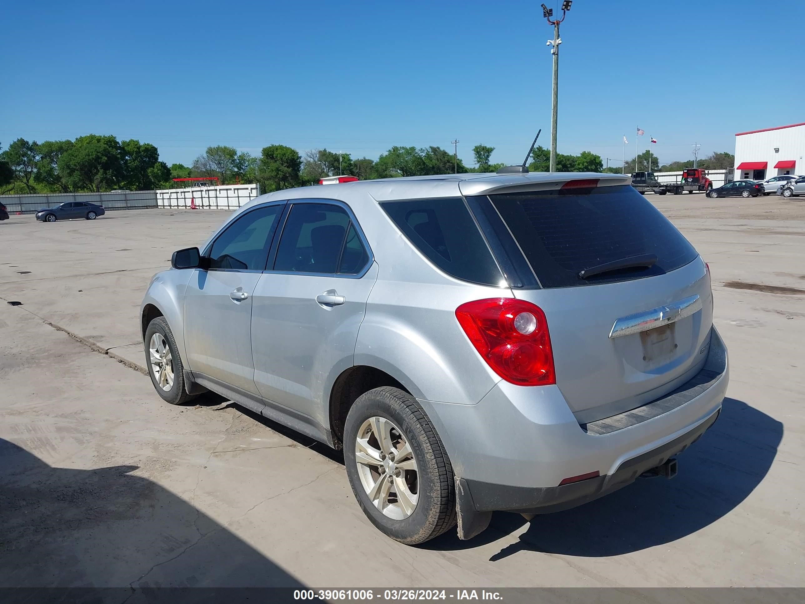 Photo 2 VIN: 1GNALAEK7FZ140876 - CHEVROLET EQUINOX 