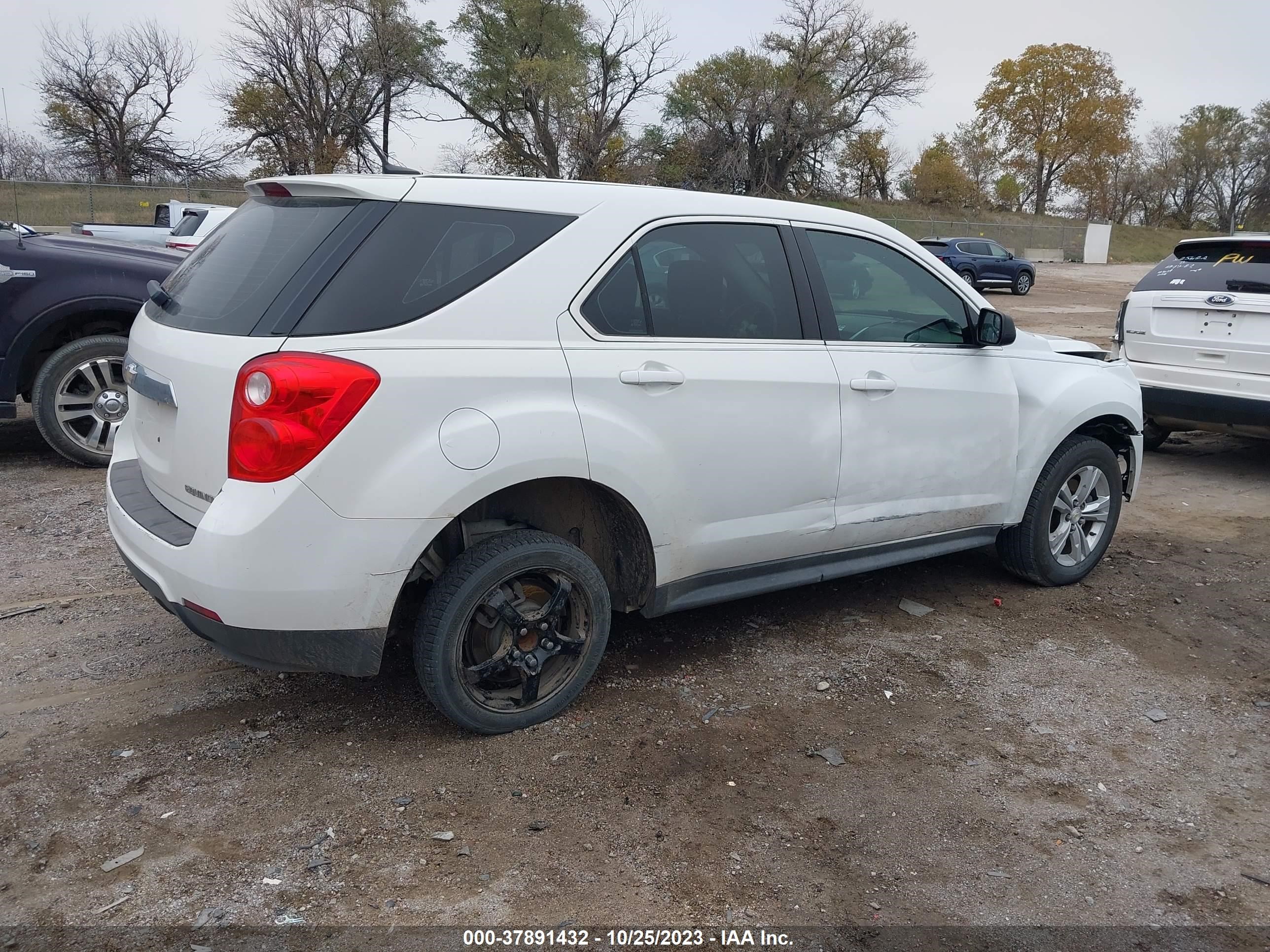 Photo 3 VIN: 1GNALAEK9EZ138089 - CHEVROLET EQUINOX 