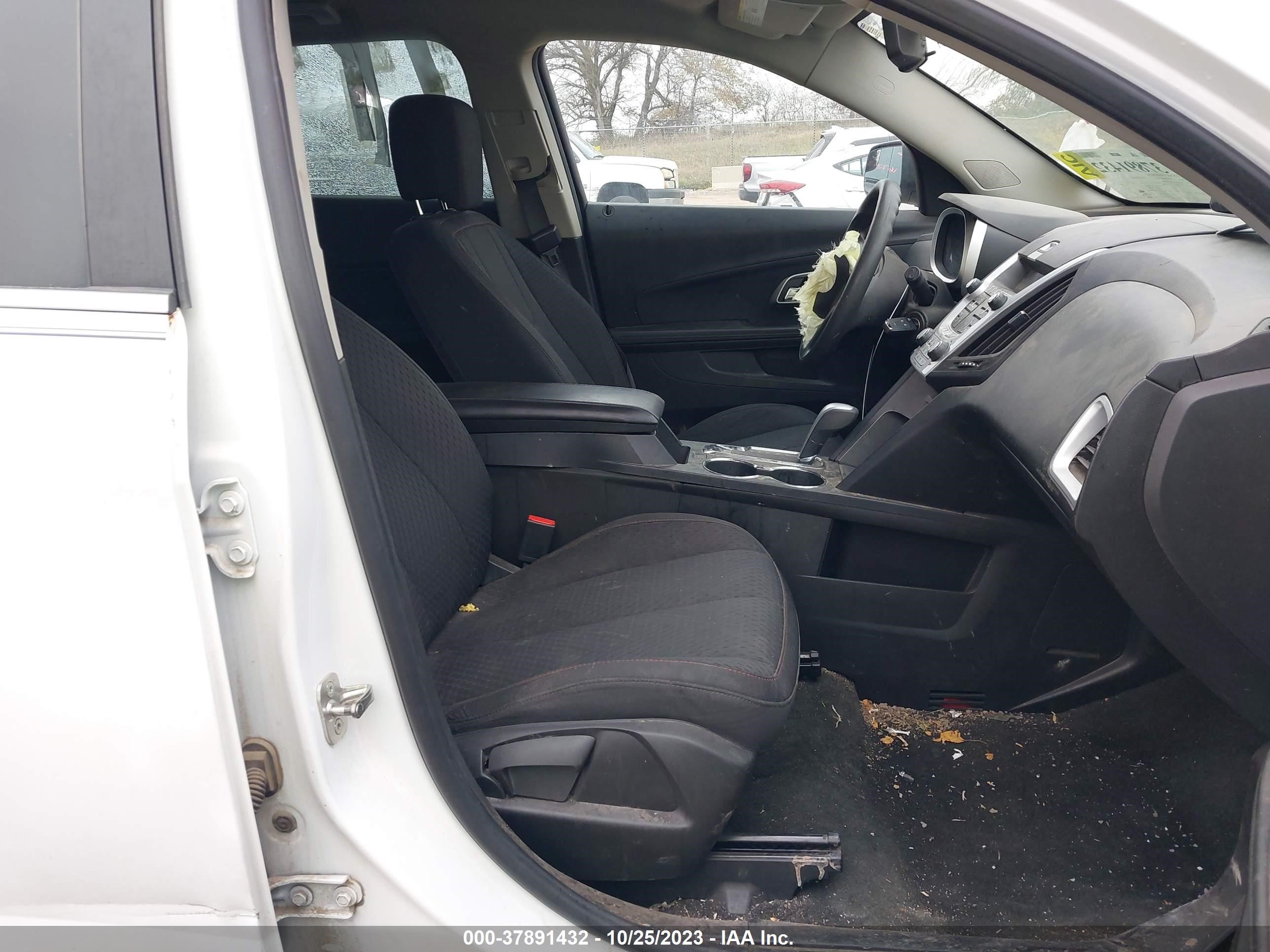 Photo 4 VIN: 1GNALAEK9EZ138089 - CHEVROLET EQUINOX 