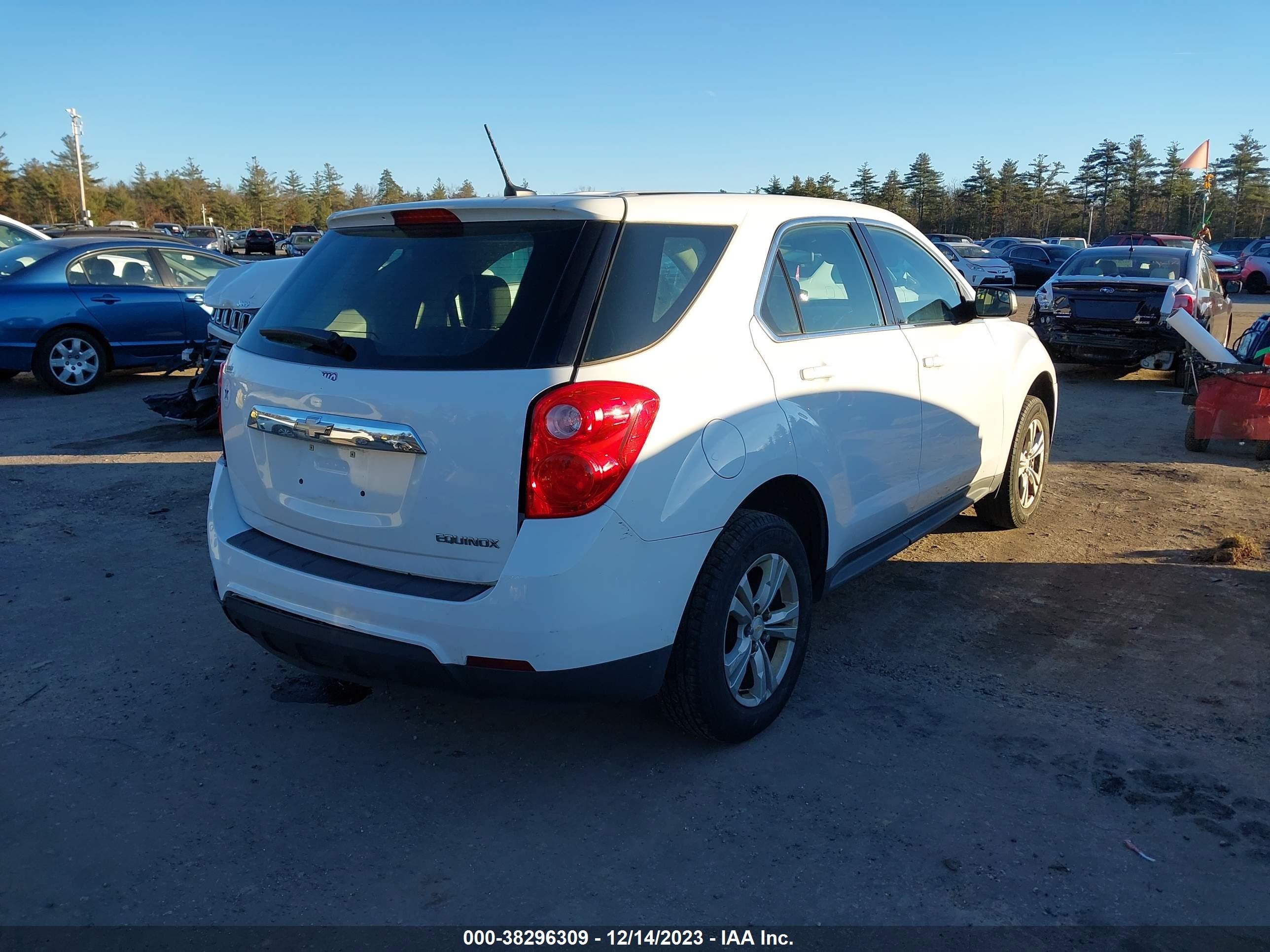 Photo 3 VIN: 1GNALBEK3DZ132017 - CHEVROLET EQUINOX 