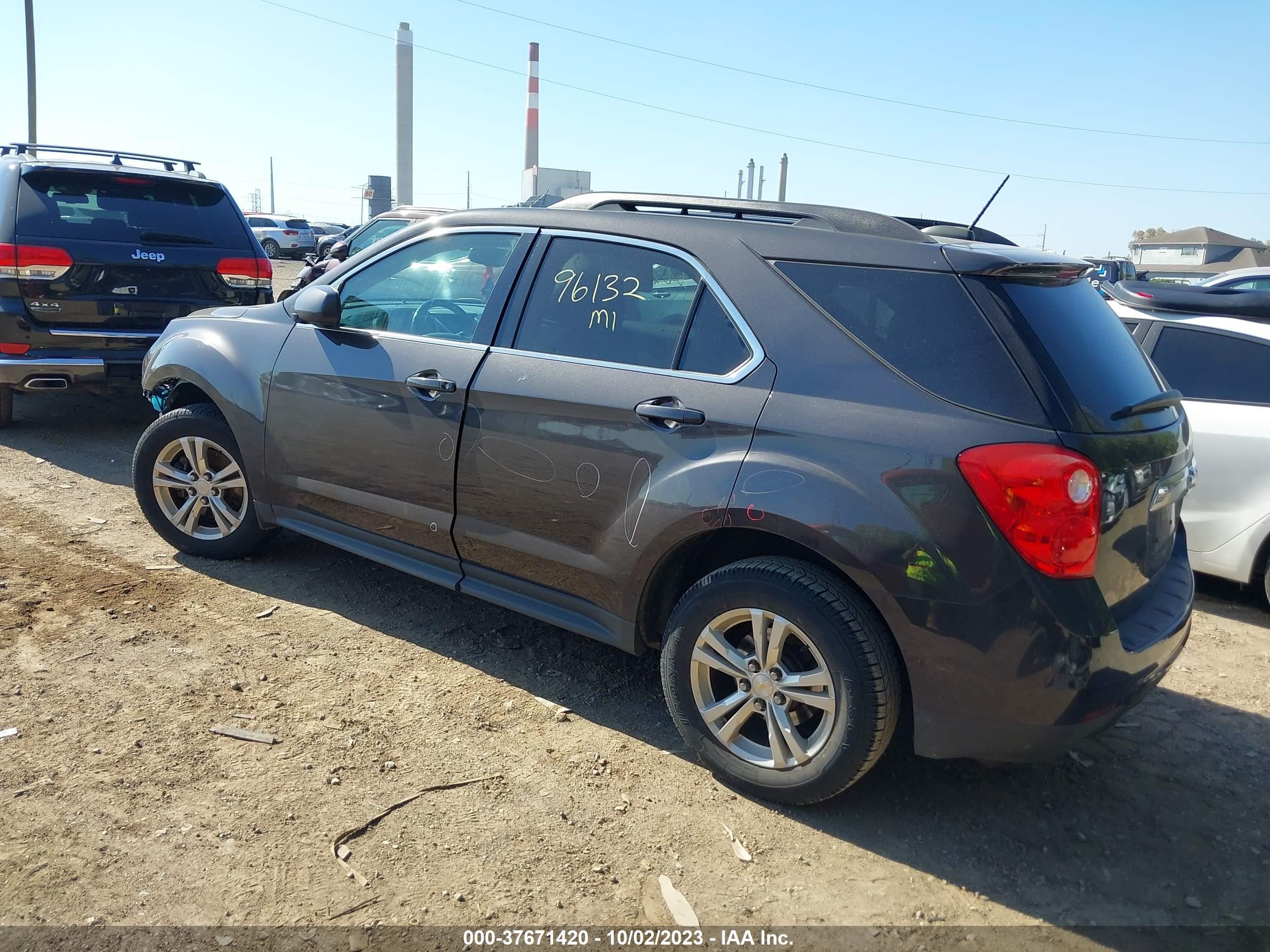 Photo 2 VIN: 1GNALBEK4FZ121501 - CHEVROLET EQUINOX 