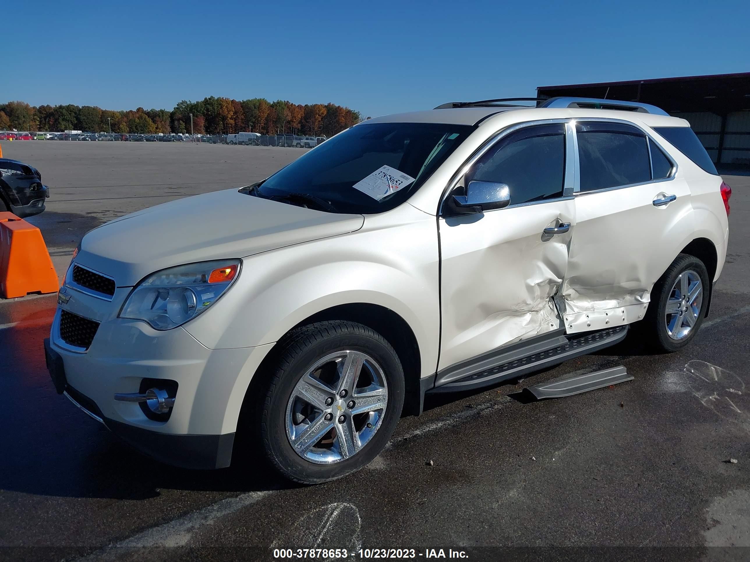 Photo 1 VIN: 1GNALDEK1EZ111549 - CHEVROLET EQUINOX 