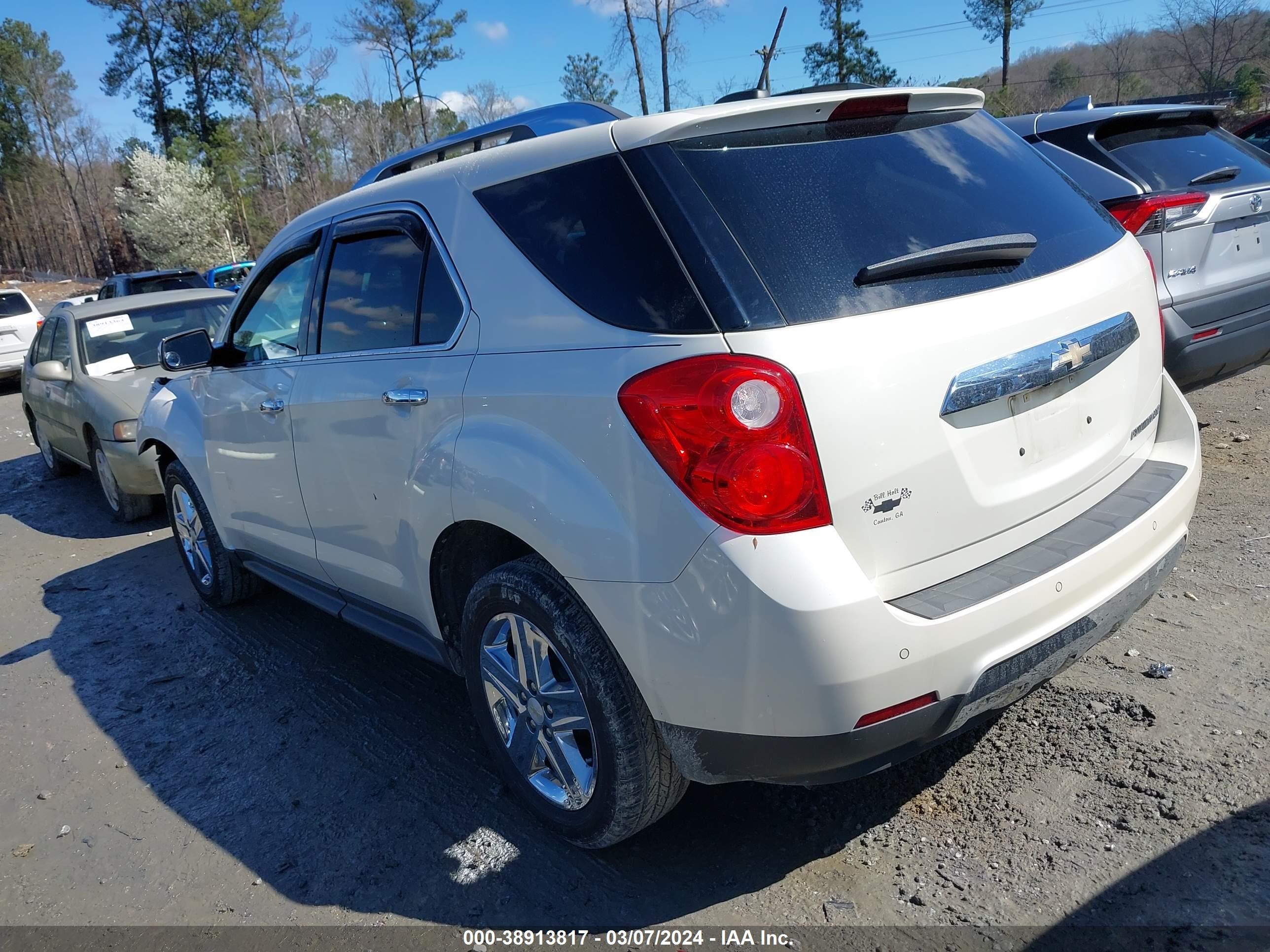 Photo 2 VIN: 1GNALDEK1FZ119152 - CHEVROLET EQUINOX 