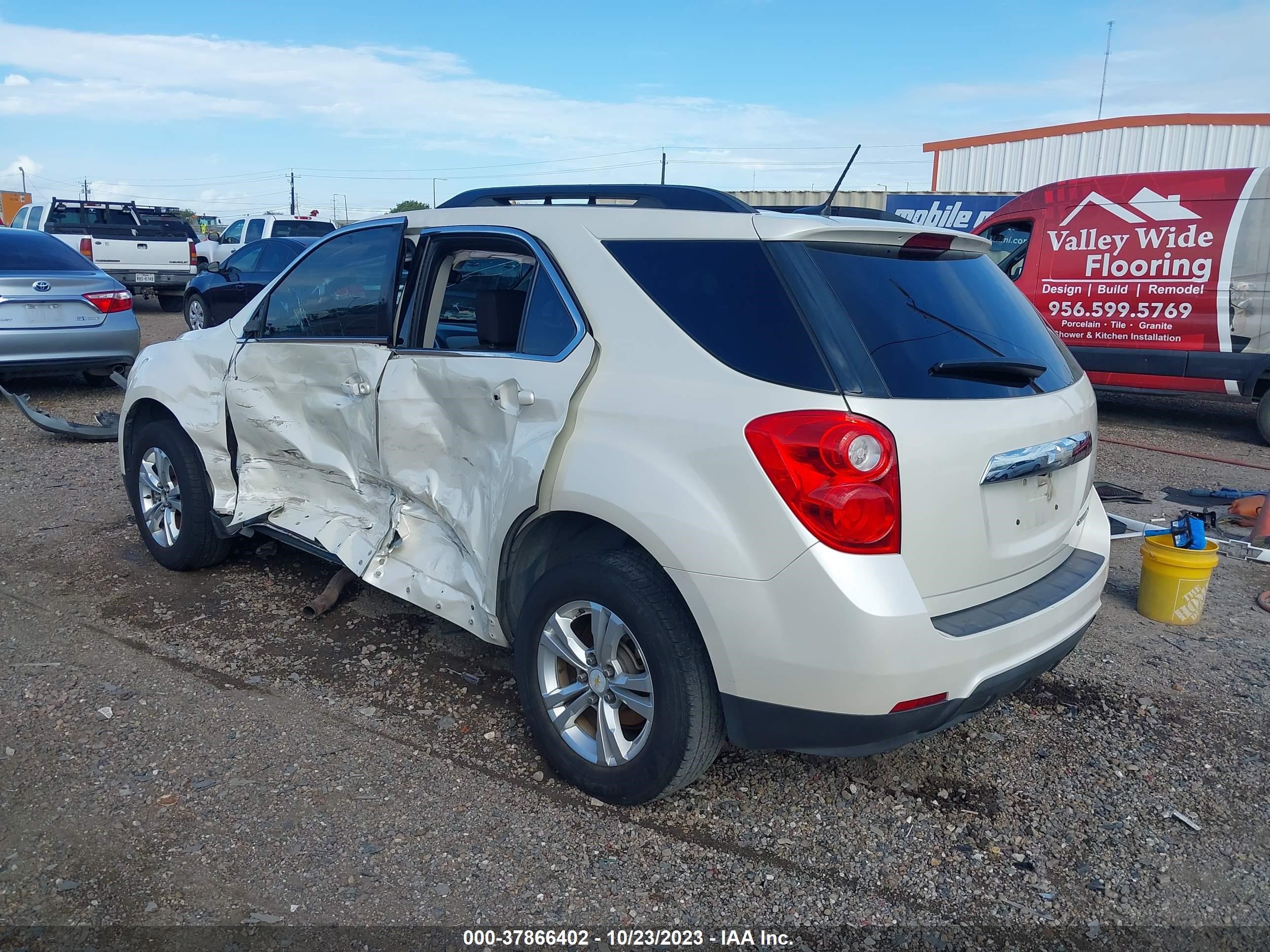 Photo 2 VIN: 1GNALDEK7DZ132288 - CHEVROLET EQUINOX 