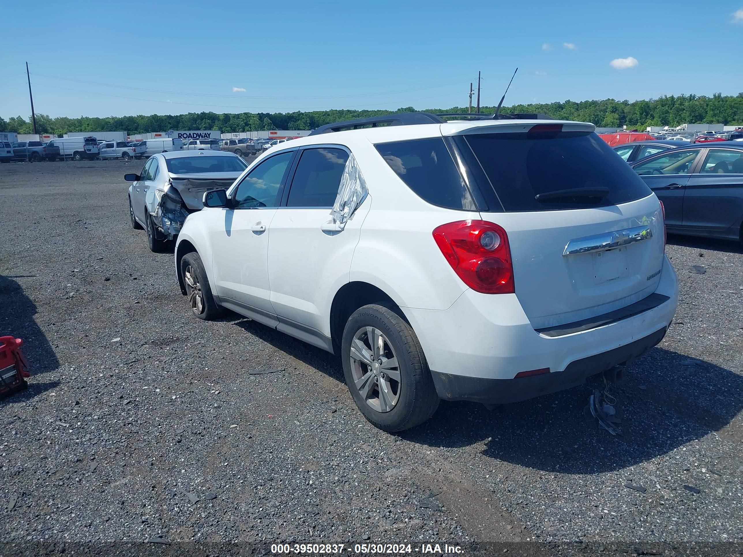 Photo 2 VIN: 1GNALDEKXDZ101259 - CHEVROLET EQUINOX 