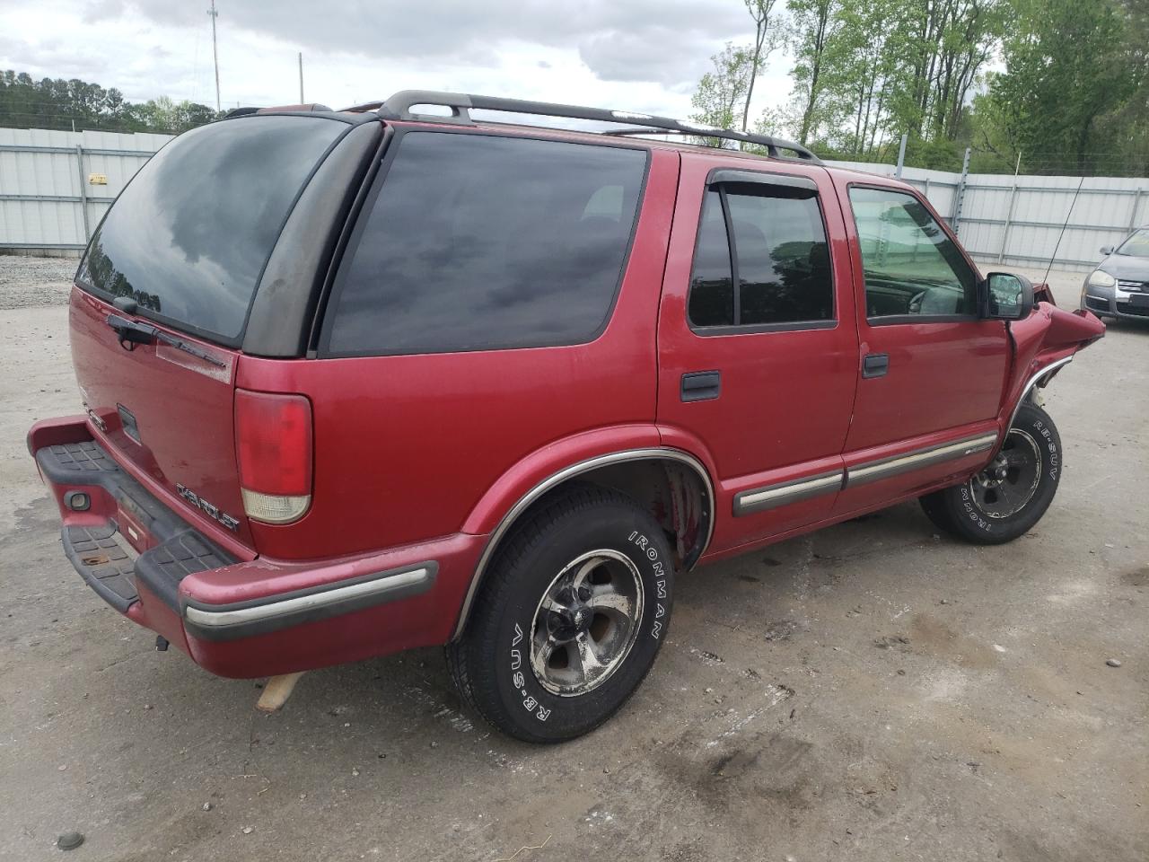 Photo 2 VIN: 1GNCS13W1X2237048 - CHEVROLET BLAZER 