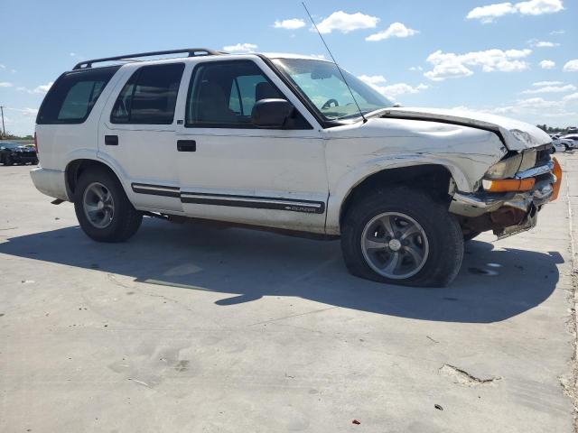 Photo 3 VIN: 1GNCS13W1Y2112889 - CHEVROLET BLAZER 