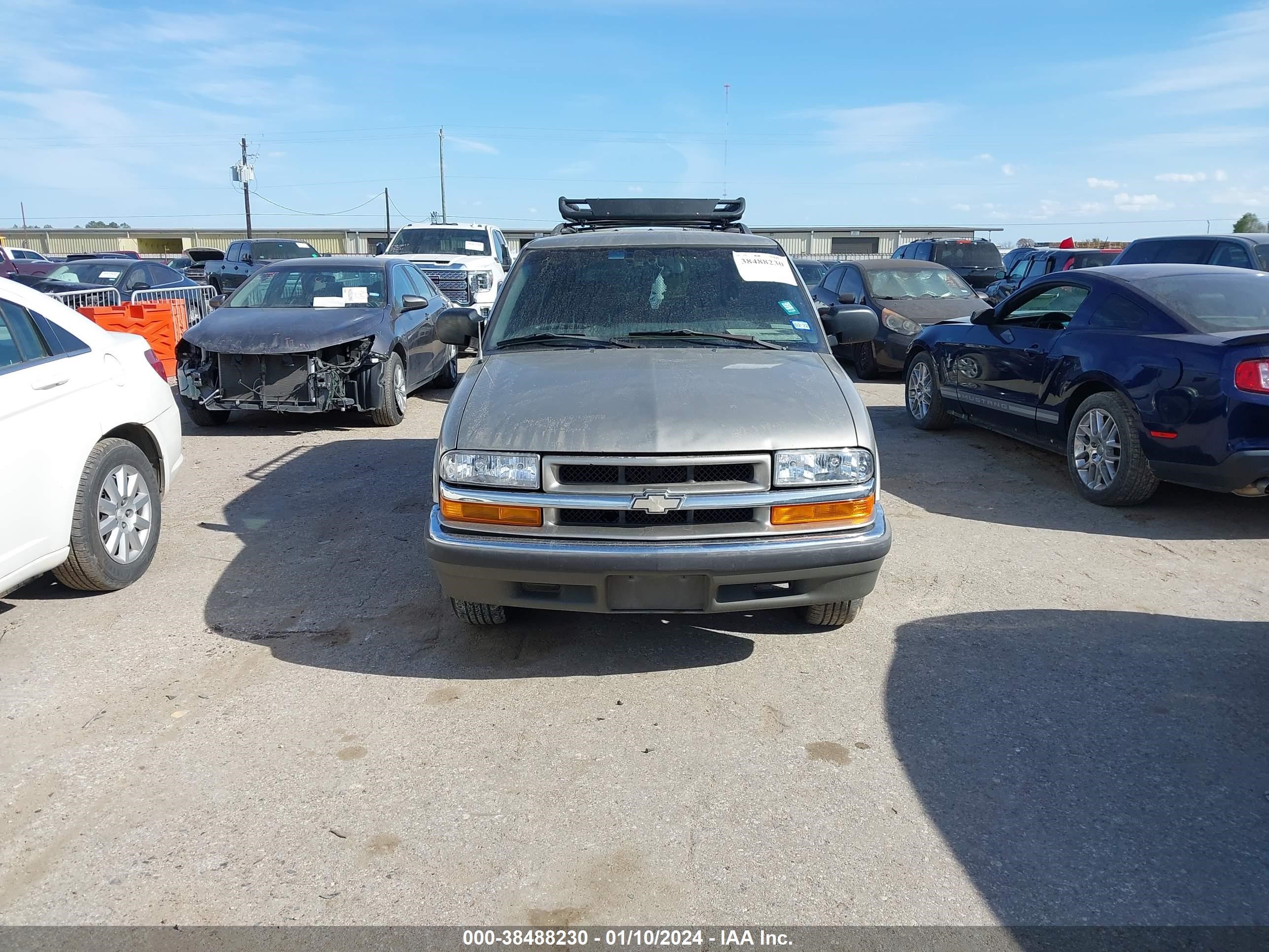 Photo 11 VIN: 1GNCS13W41K203578 - CHEVROLET BLAZER 