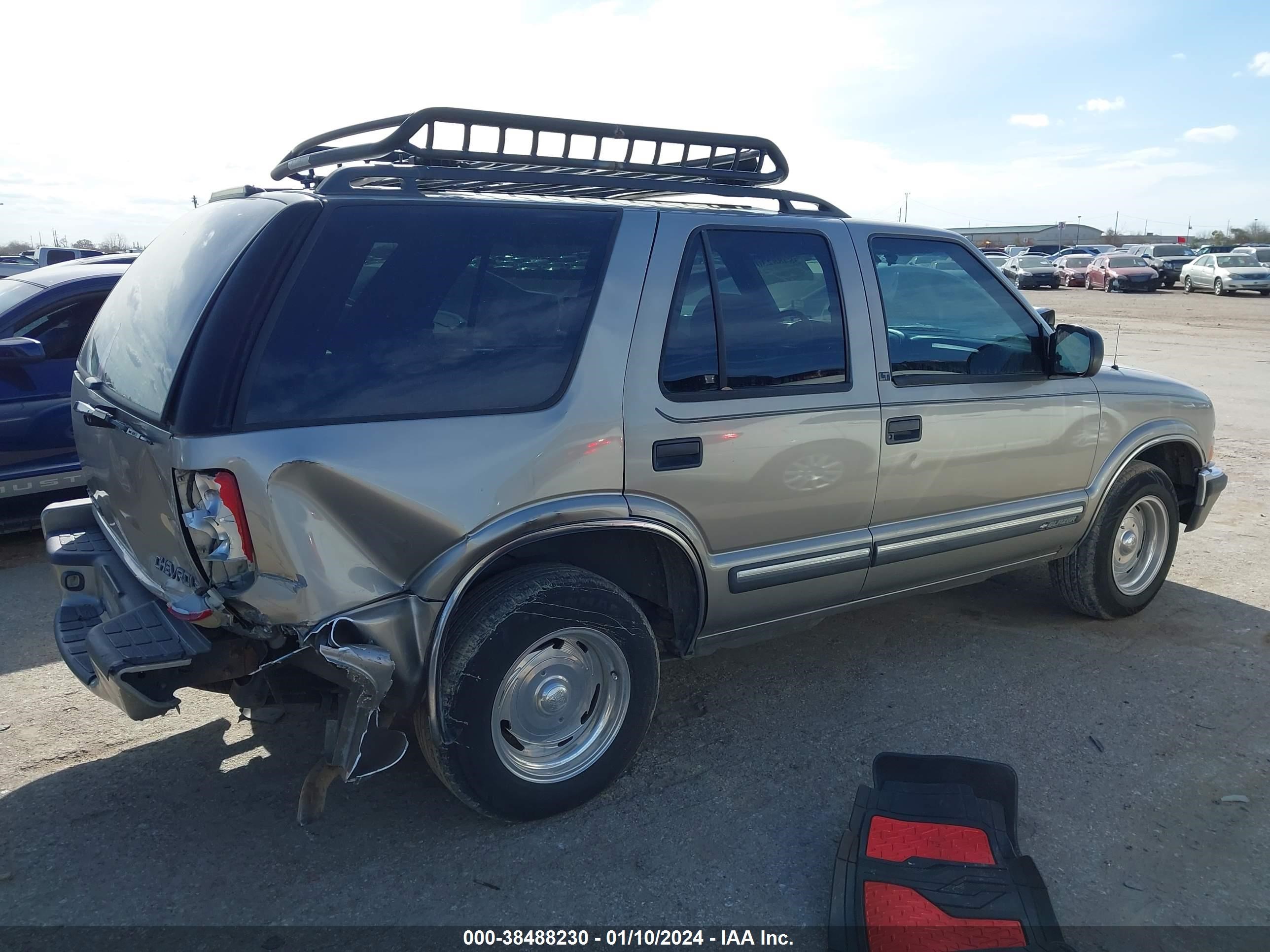 Photo 3 VIN: 1GNCS13W41K203578 - CHEVROLET BLAZER 