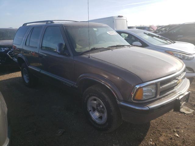 Photo 3 VIN: 1GNCS13W5V2224381 - CHEVROLET BLAZER 