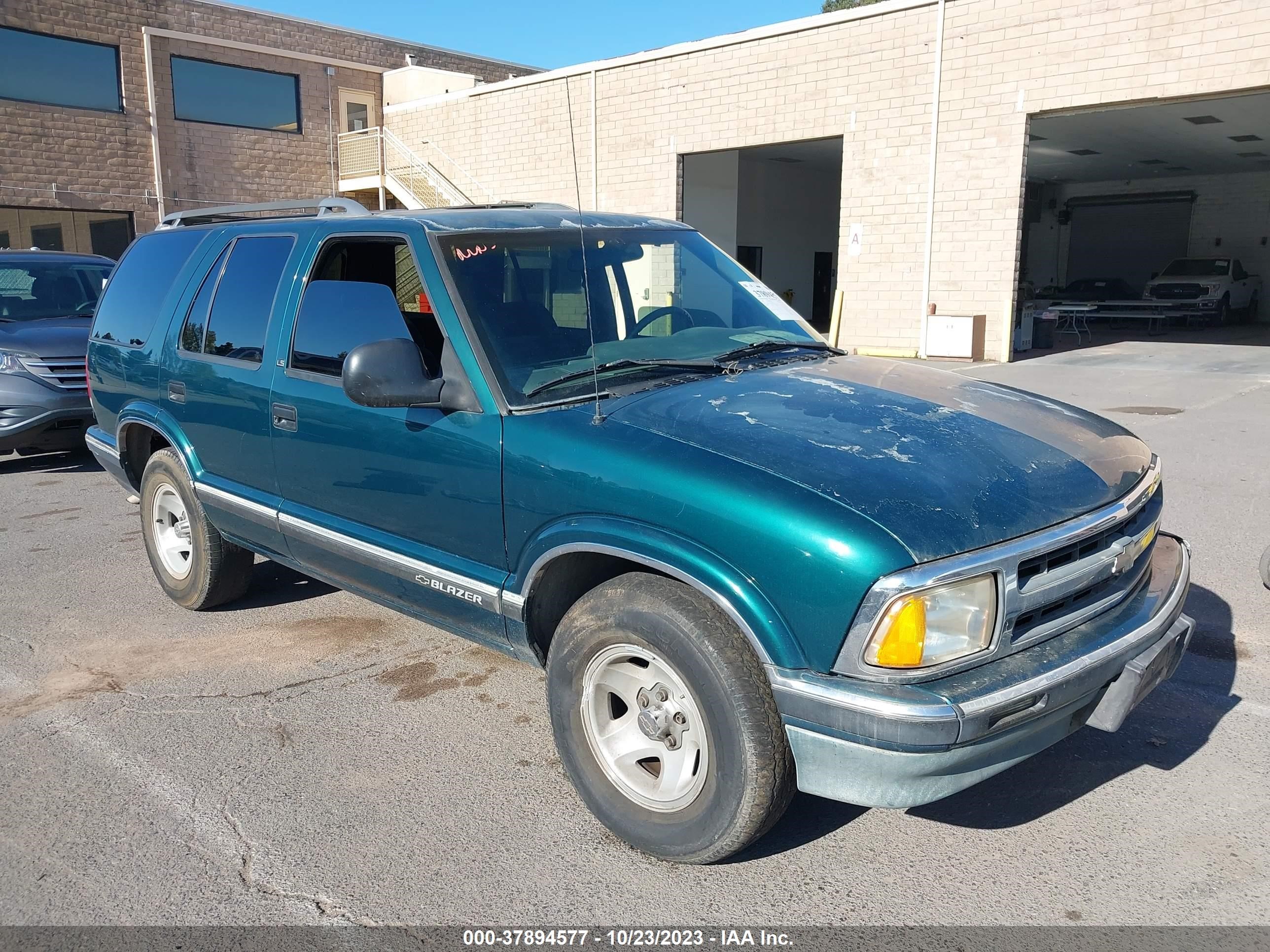 Photo 0 VIN: 1GNCS13W6T2296283 - CHEVROLET BLAZER 