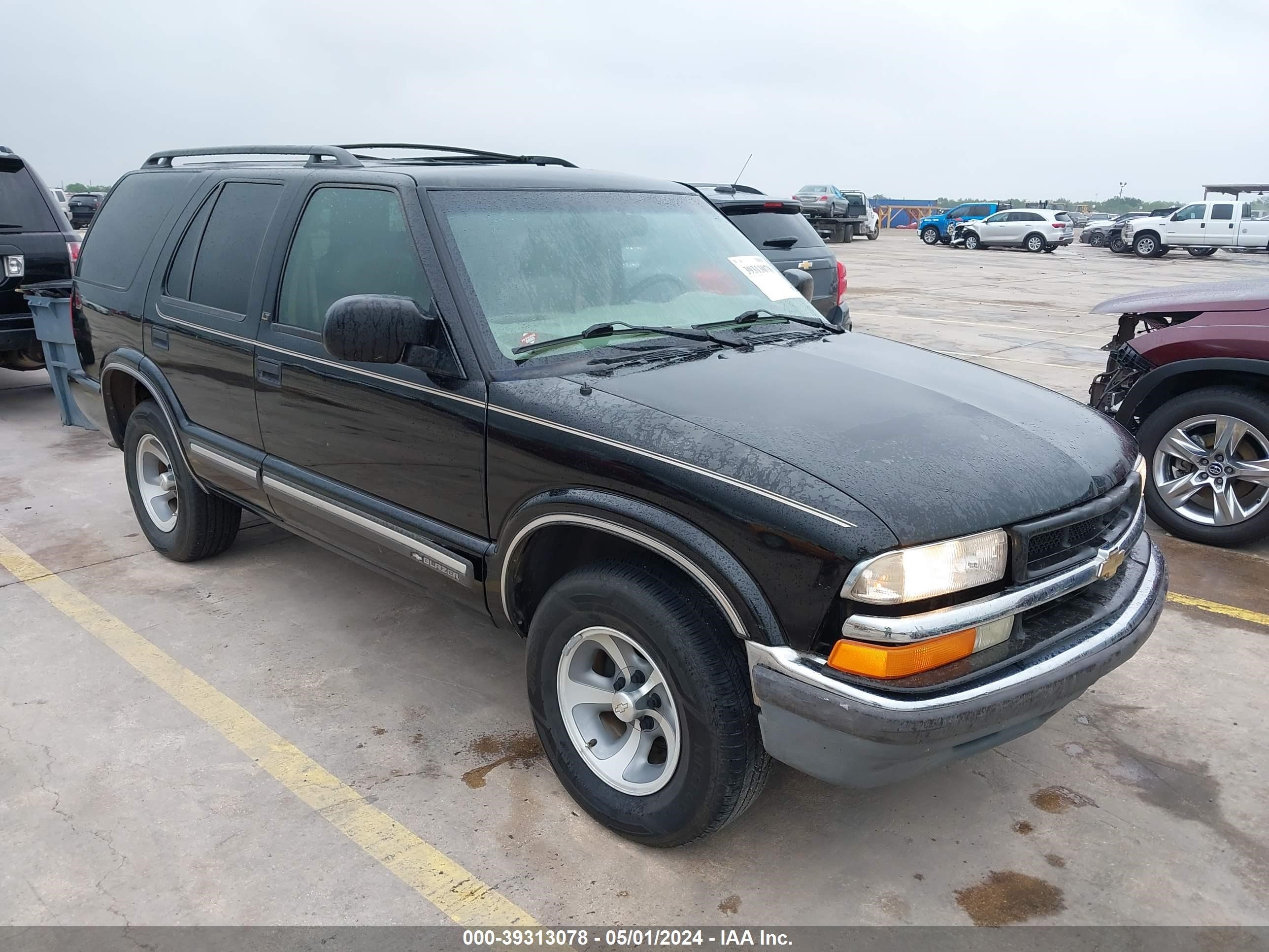 Photo 0 VIN: 1GNCS13W7Y2172059 - CHEVROLET BLAZER 