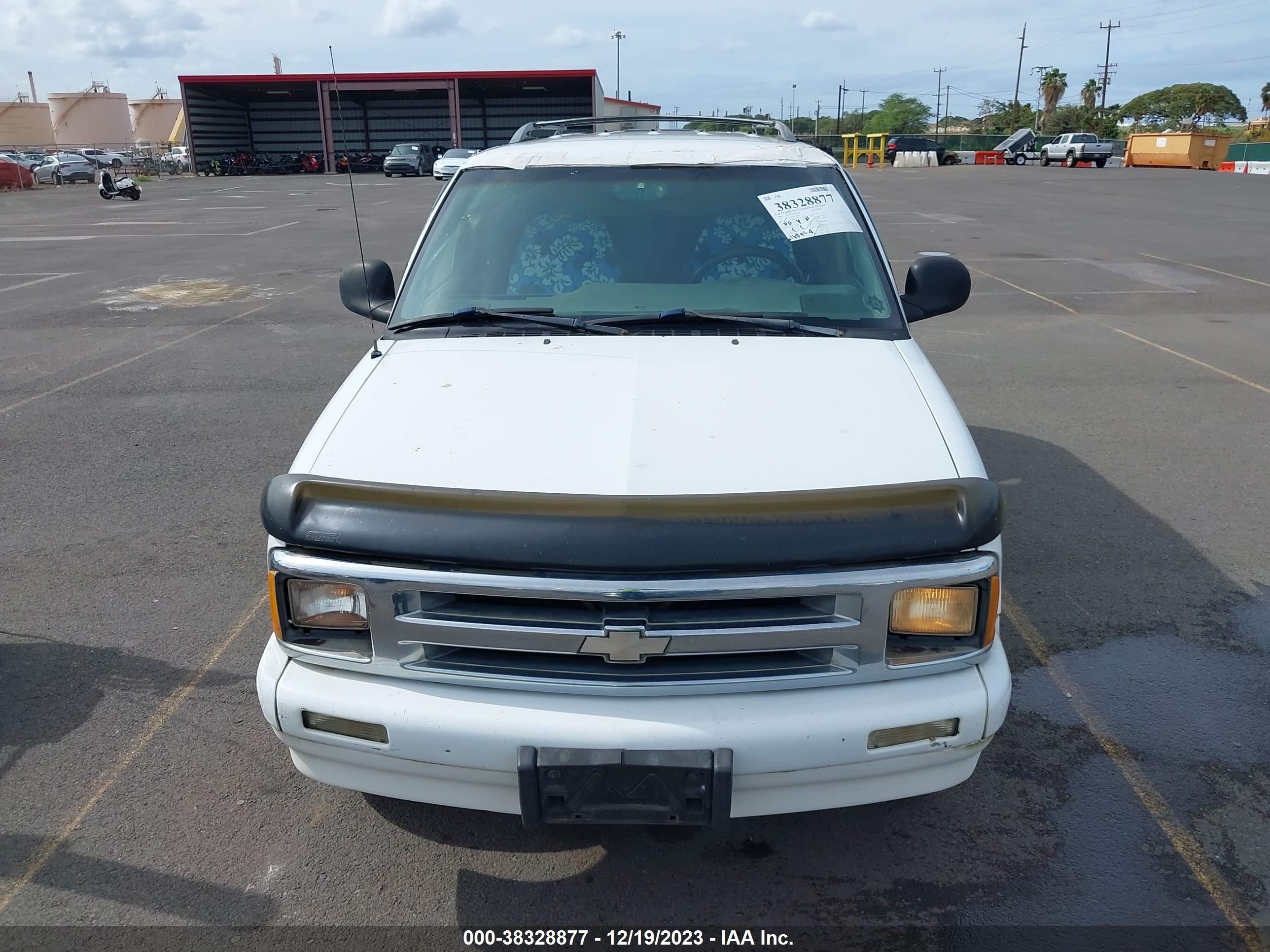 Photo 5 VIN: 1GNCS13W9T2157765 - CHEVROLET BLAZER 