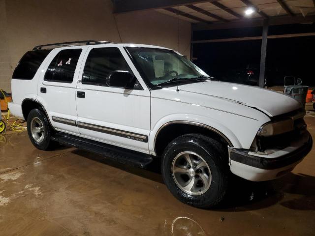 Photo 3 VIN: 1GNCS13W9Y2197075 - CHEVROLET BLAZER 