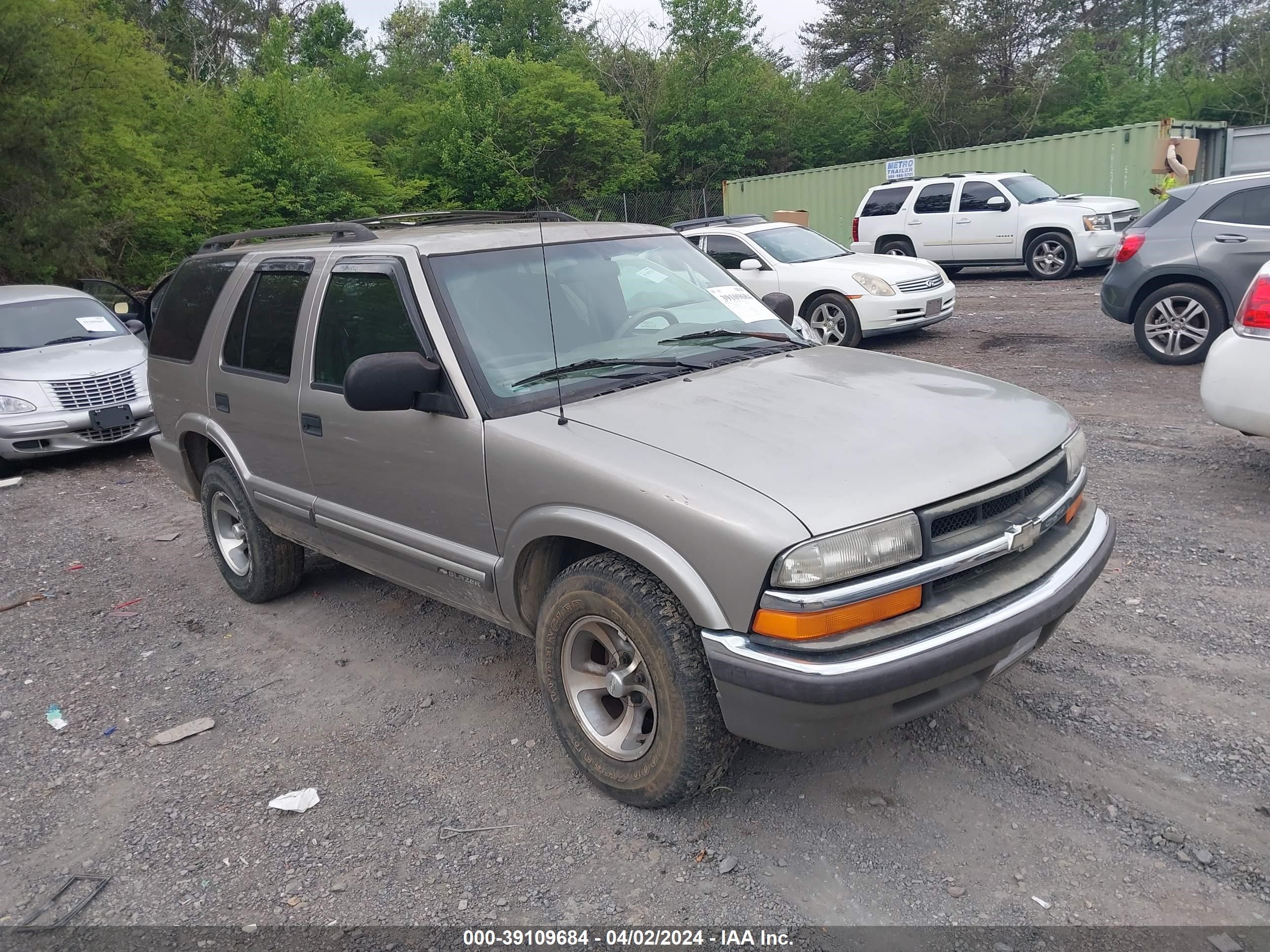 Photo 0 VIN: 1GNCS13WXY2176123 - CHEVROLET BLAZER 