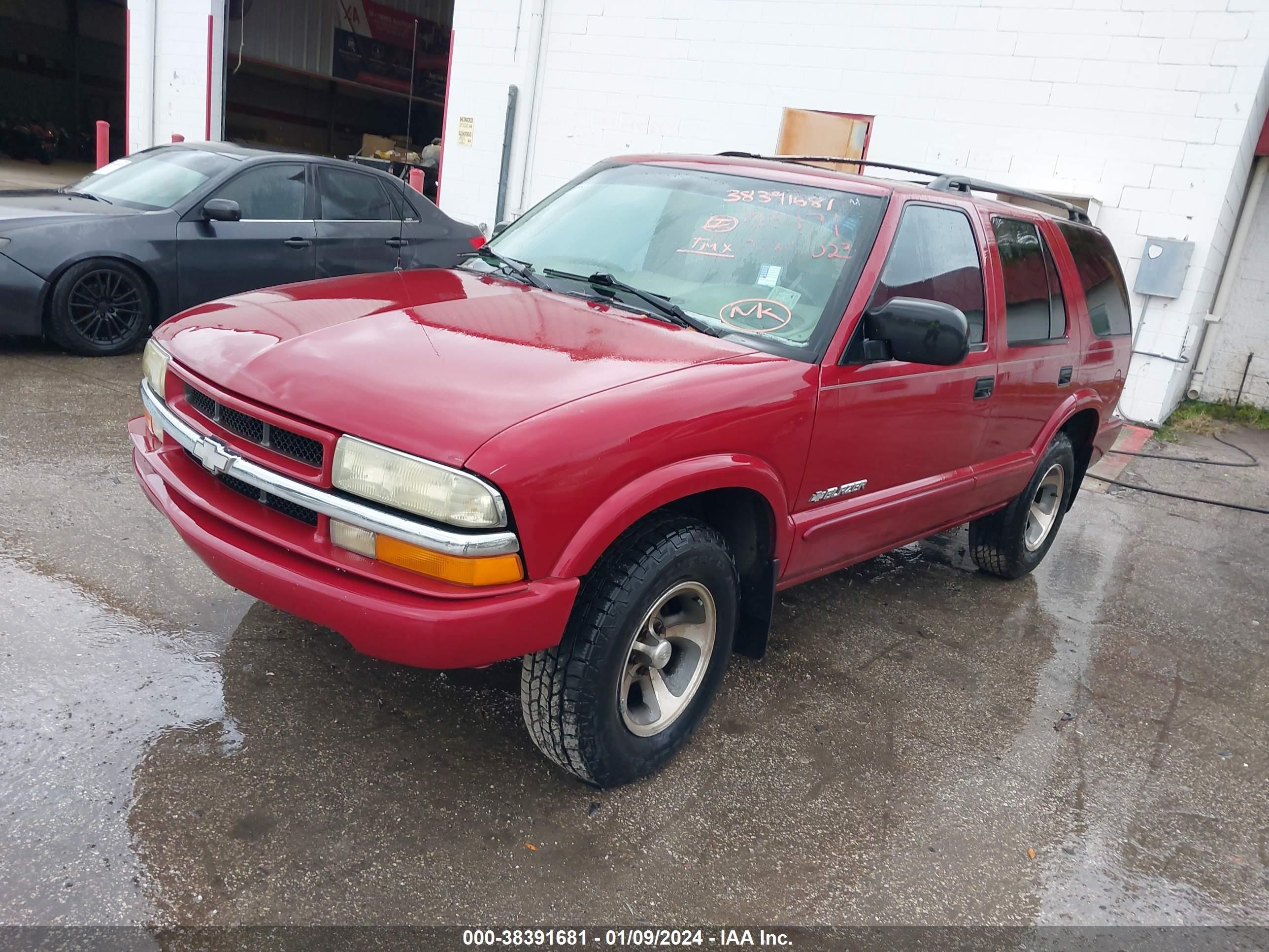 Photo 1 VIN: 1GNCS13X54K125471 - CHEVROLET BLAZER 