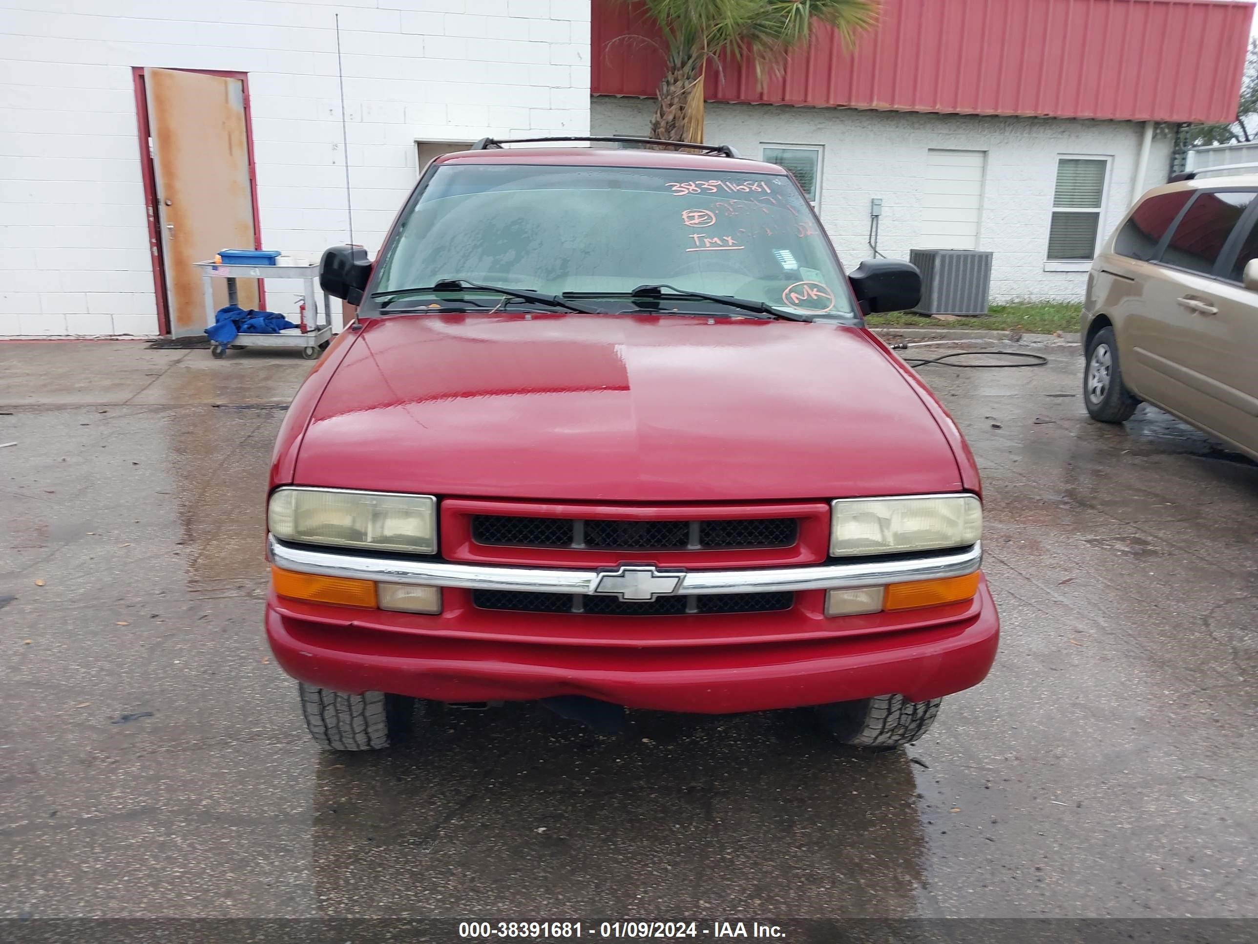 Photo 5 VIN: 1GNCS13X54K125471 - CHEVROLET BLAZER 