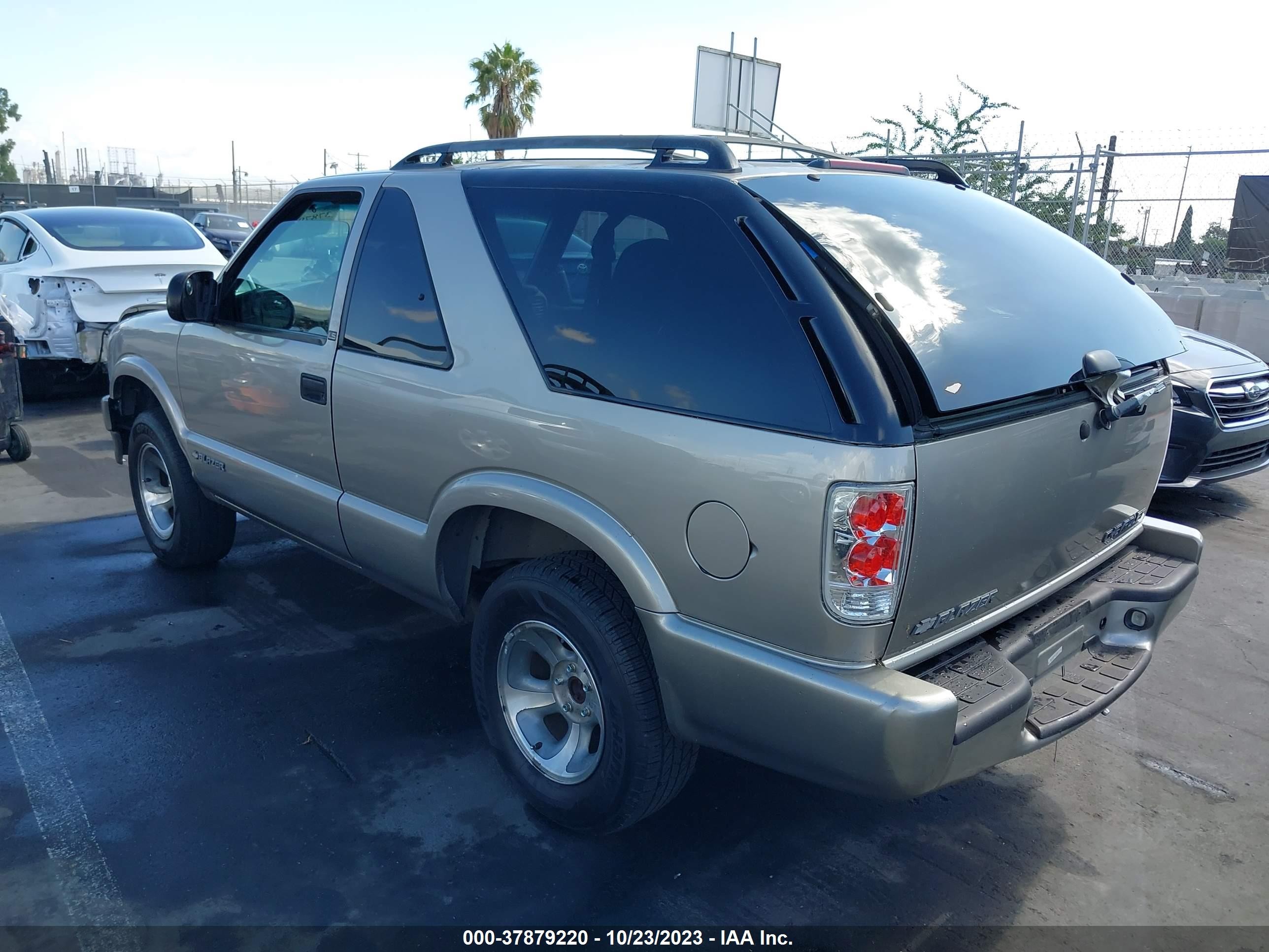 Photo 2 VIN: 1GNCS18W41K122265 - CHEVROLET BLAZER 