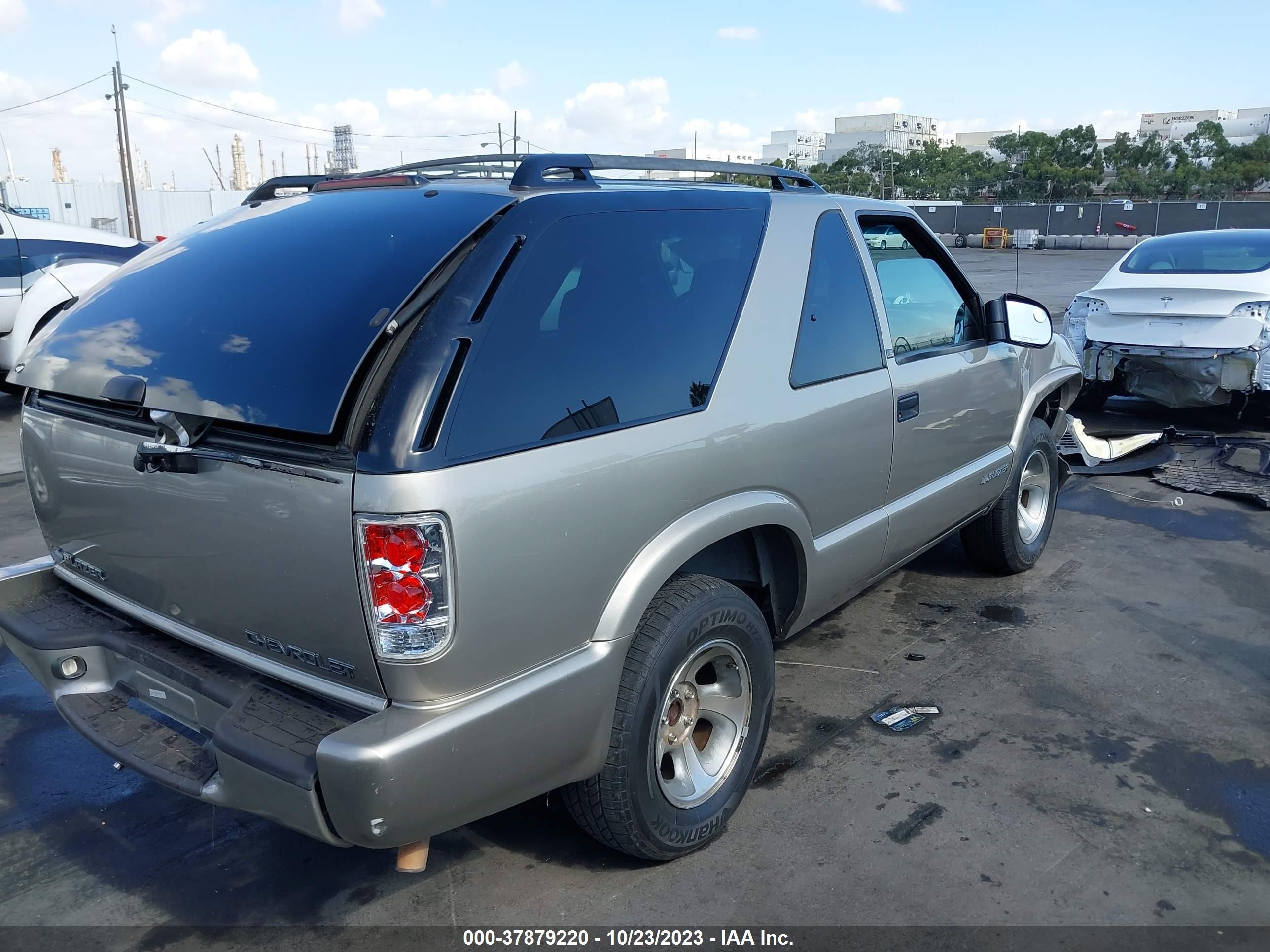 Photo 3 VIN: 1GNCS18W41K122265 - CHEVROLET BLAZER 