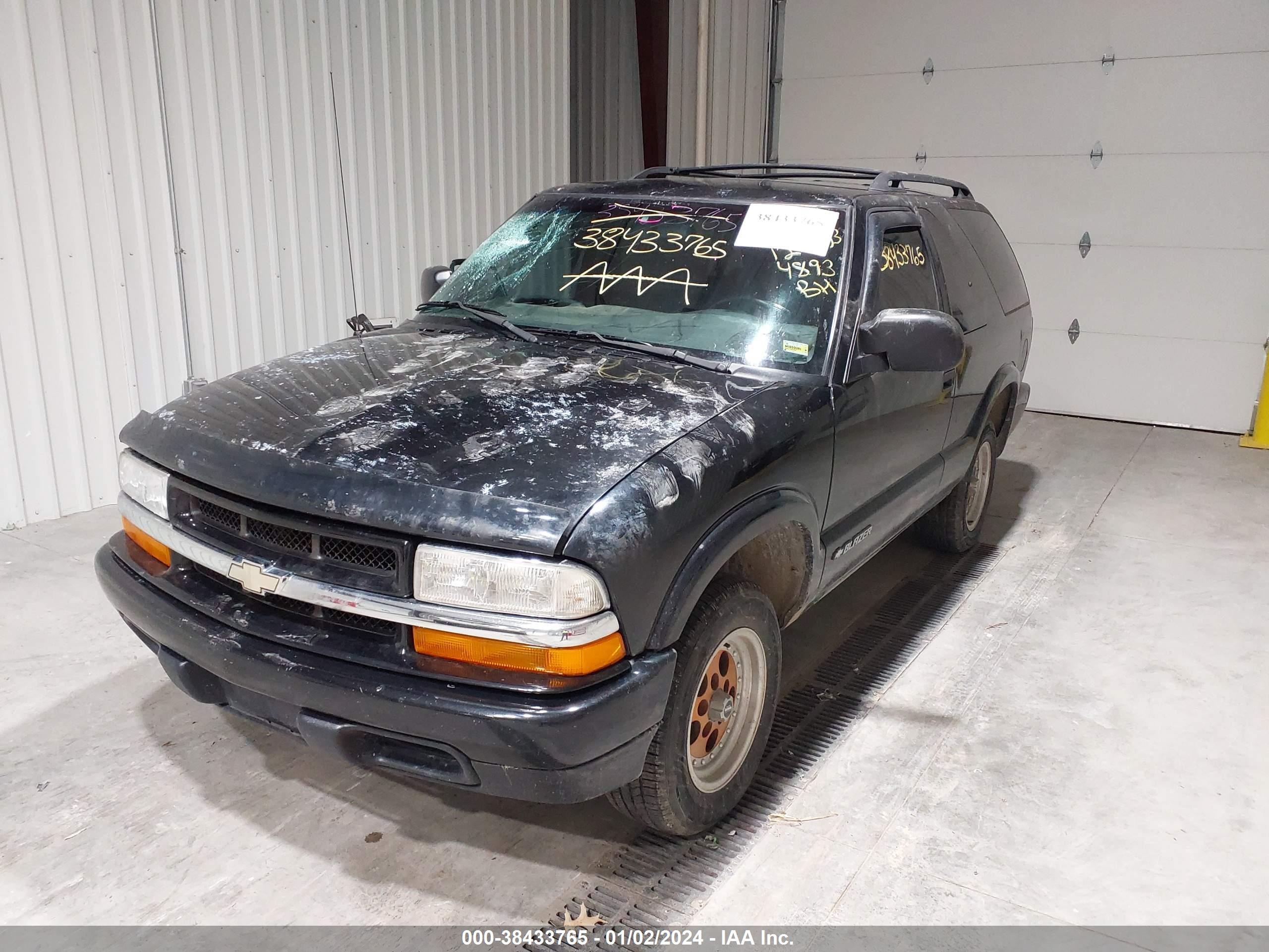 Photo 1 VIN: 1GNCS18W52K174893 - CHEVROLET BLAZER 