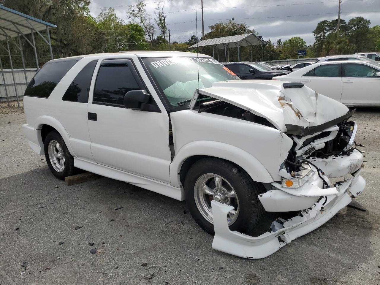 Photo 3 VIN: 1GNCS18W62K172733 - CHEVROLET BLAZER 