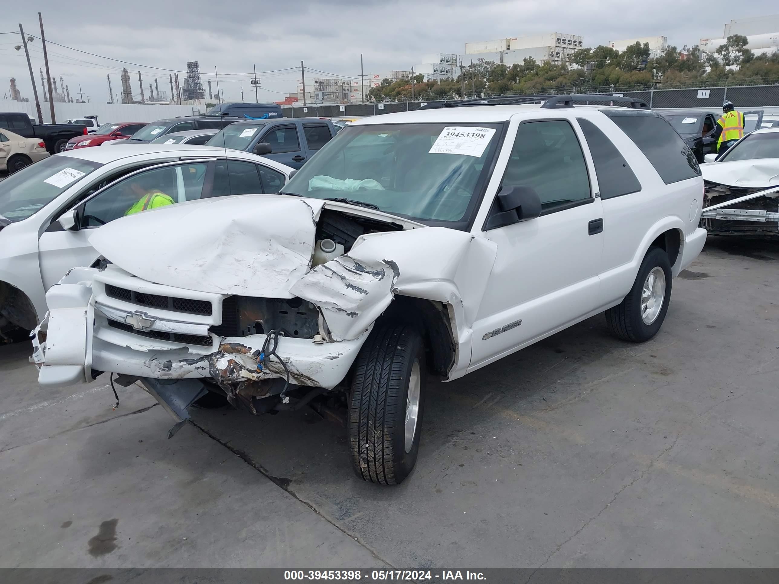 Photo 1 VIN: 1GNCS18XX3K141141 - CHEVROLET BLAZER 