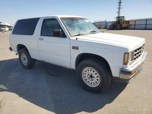 Photo 3 VIN: 1GNCT18R9H8130022 - CHEVROLET BLAZER 