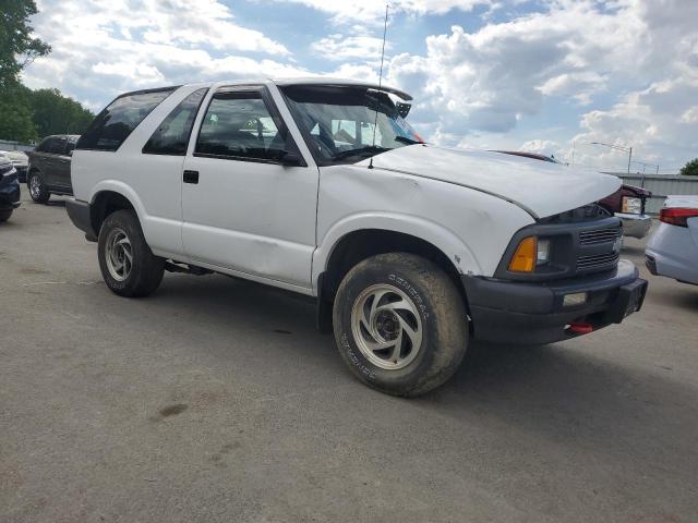 Photo 3 VIN: 1GNCT18W2TK136942 - CHEVROLET BLAZER 