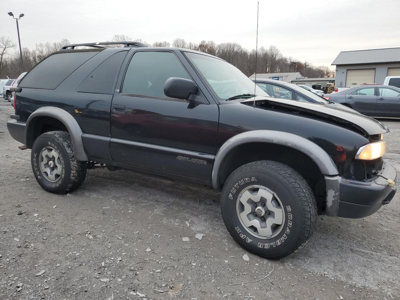 Photo 3 VIN: 1GNCT18W31K155707 - CHEVROLET BLAZER 