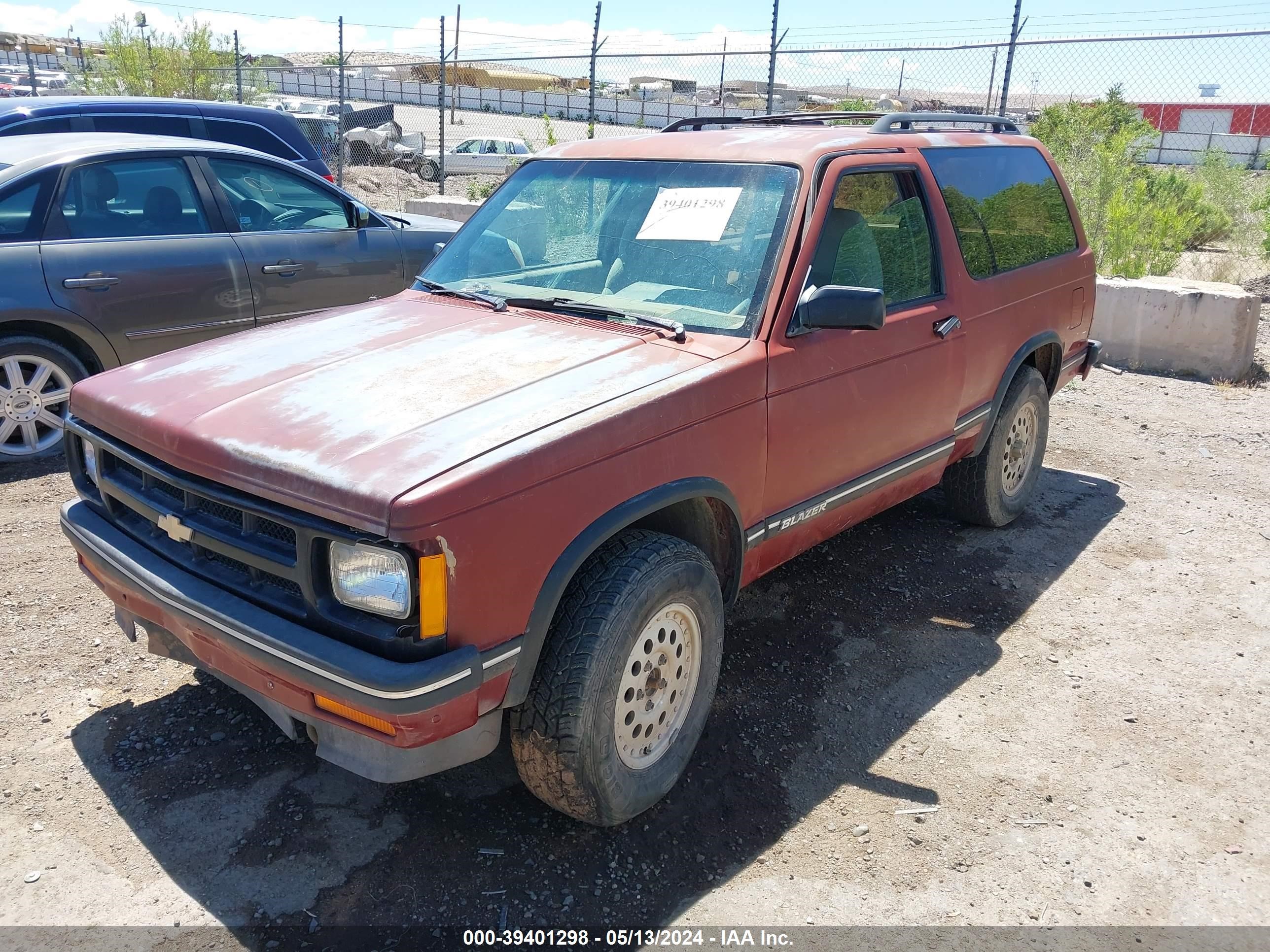 Photo 1 VIN: 1GNCT18W5R0101767 - CHEVROLET BLAZER 