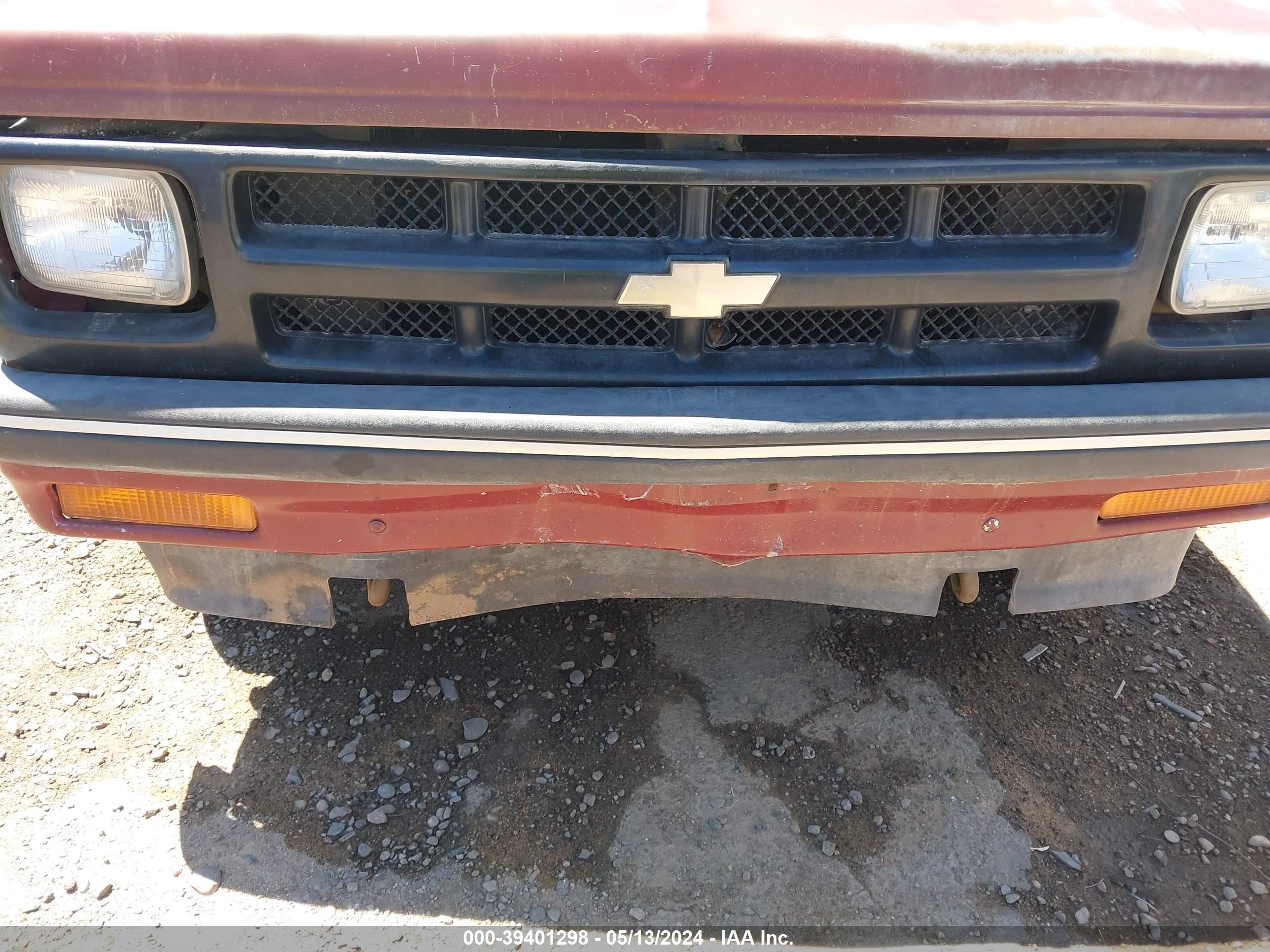 Photo 5 VIN: 1GNCT18W5R0101767 - CHEVROLET BLAZER 