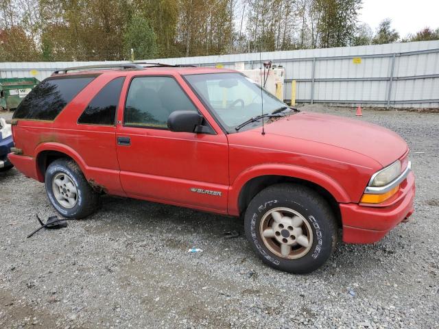 Photo 3 VIN: 1GNCT18W5YK210040 - CHEVROLET BLAZER 