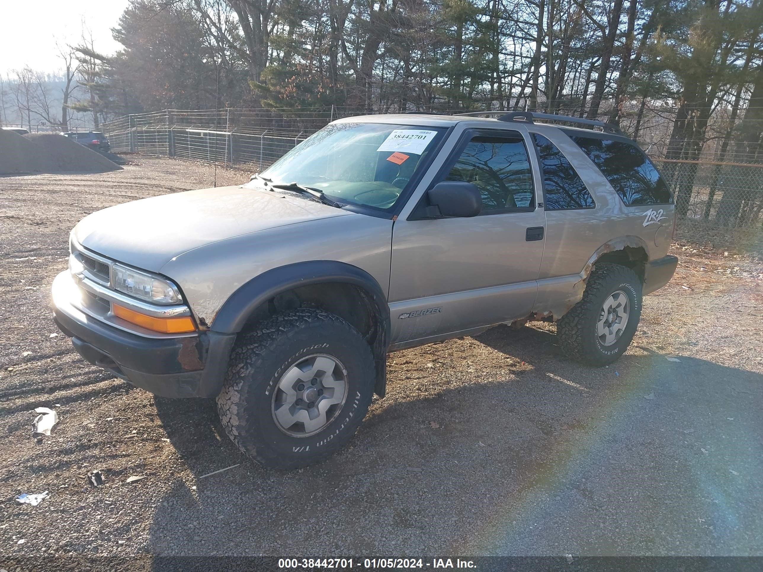 Photo 1 VIN: 1GNCT18W72K223198 - CHEVROLET BLAZER 