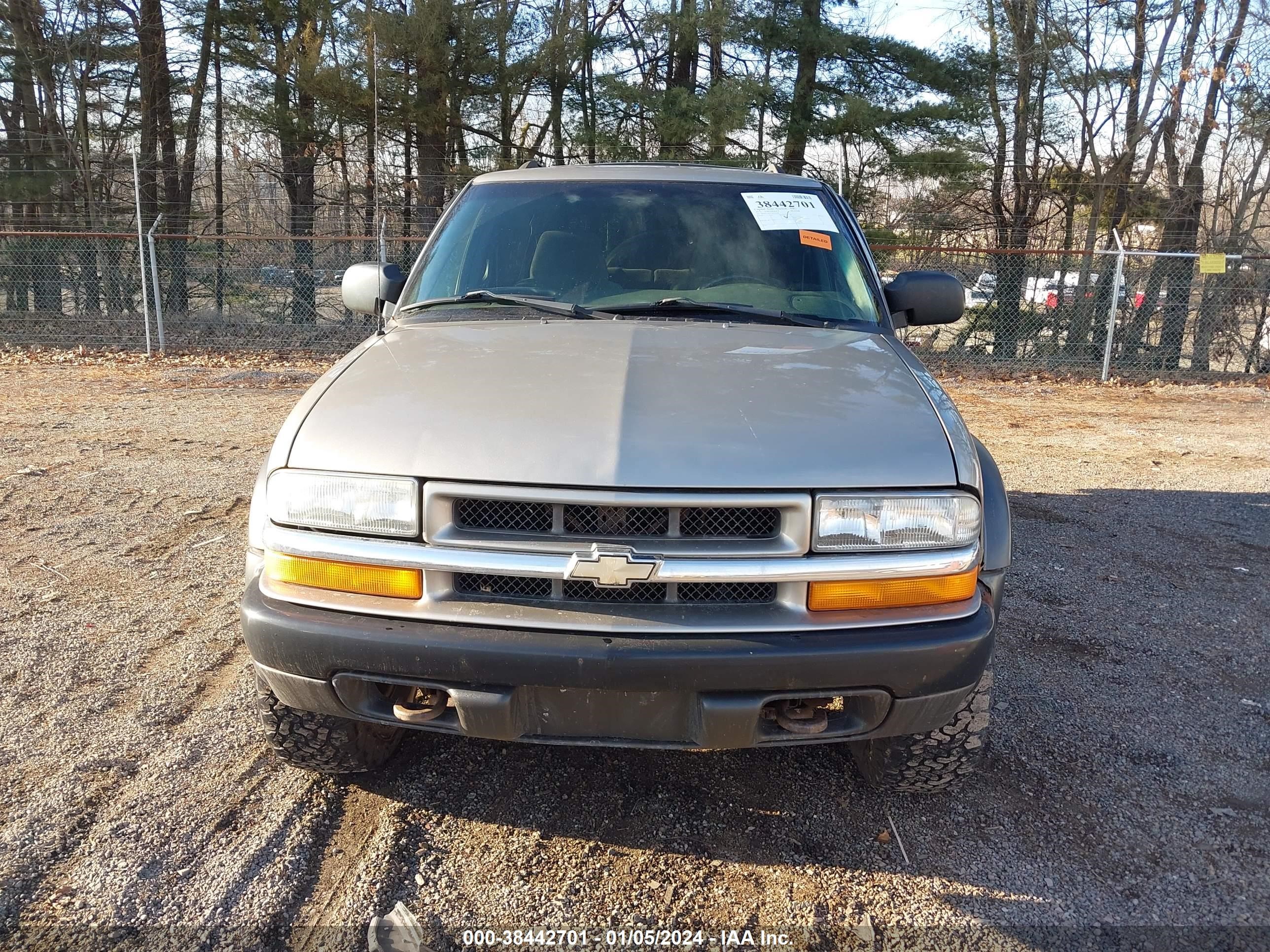 Photo 5 VIN: 1GNCT18W72K223198 - CHEVROLET BLAZER 