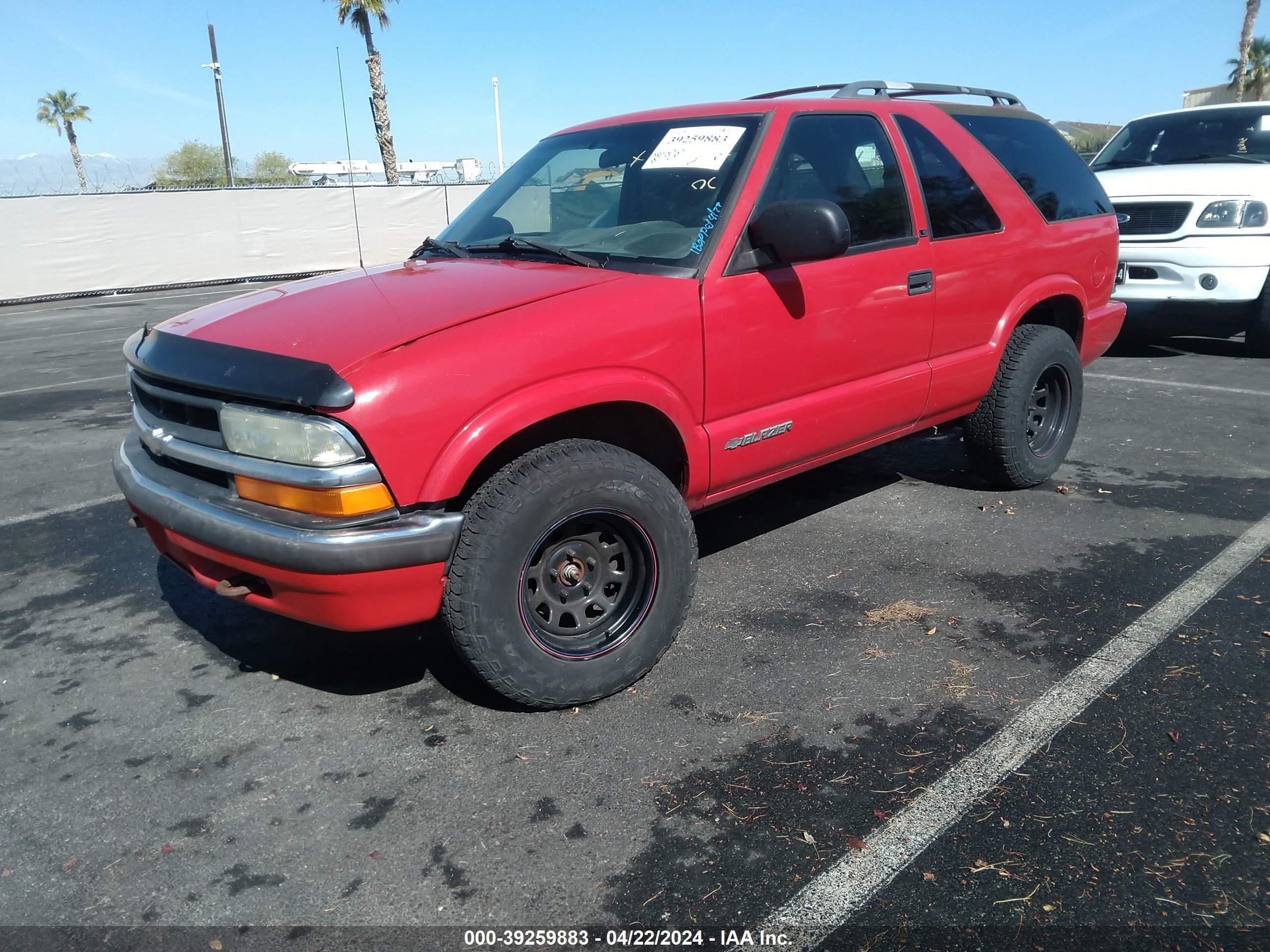 Photo 1 VIN: 1GNCT18WX1K240530 - CHEVROLET BLAZER 