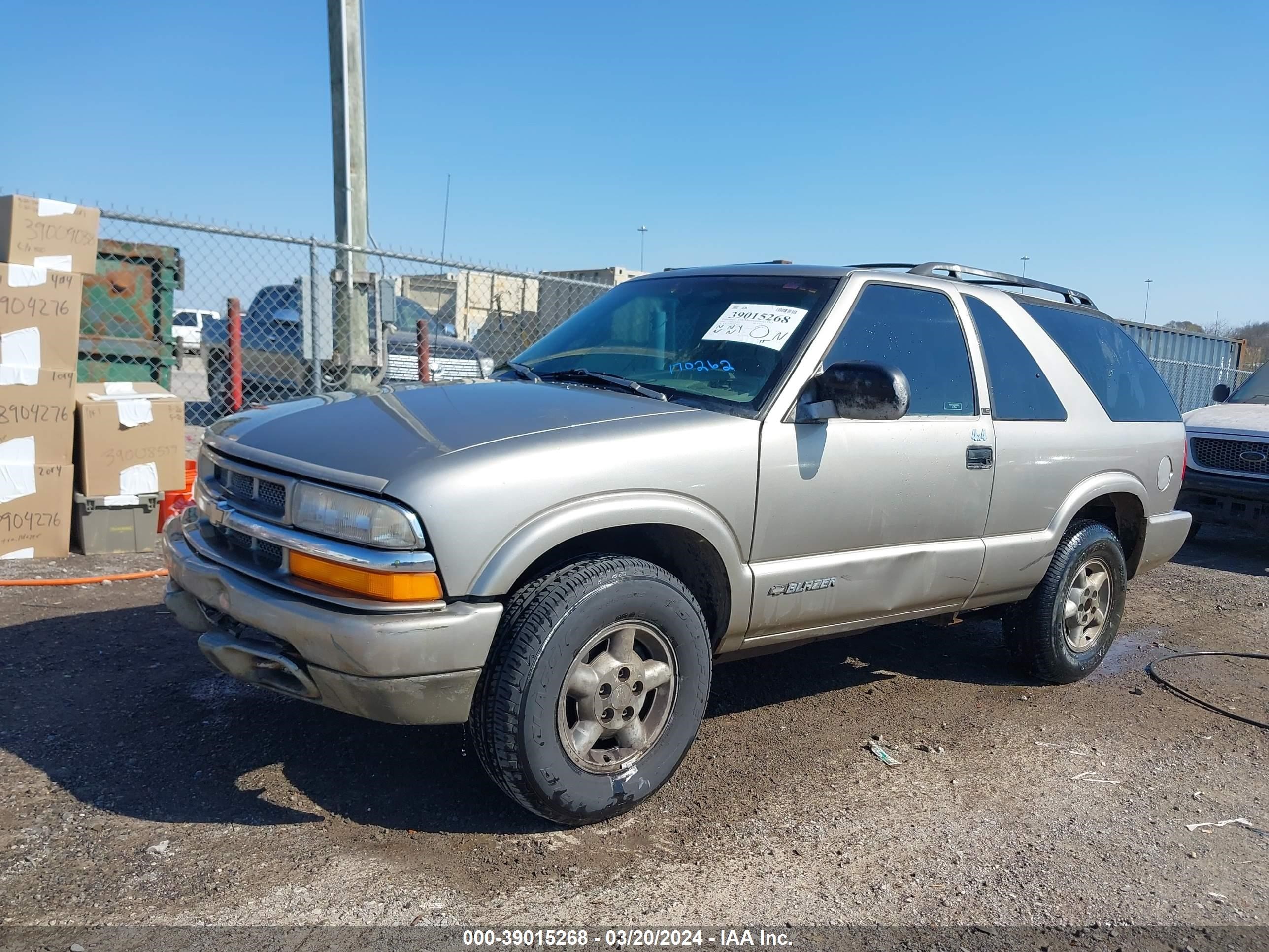 Photo 1 VIN: 1GNCT18WXXK170262 - CHEVROLET BLAZER 